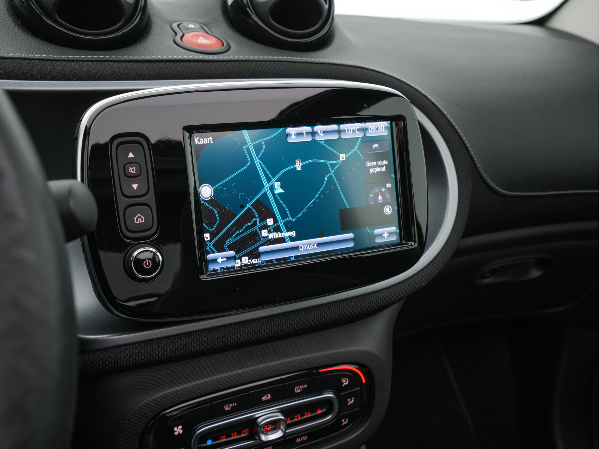 Smart fortwo cabrio EQ BRABUS Style 18 kWh [ 3-Fase ] *LEATHER | HEATED-SPORTSEATS | NAVI-FULLMAP | CAMERA | DAB+ | AIRCO | PDC | CRUISE | 16''ALU*