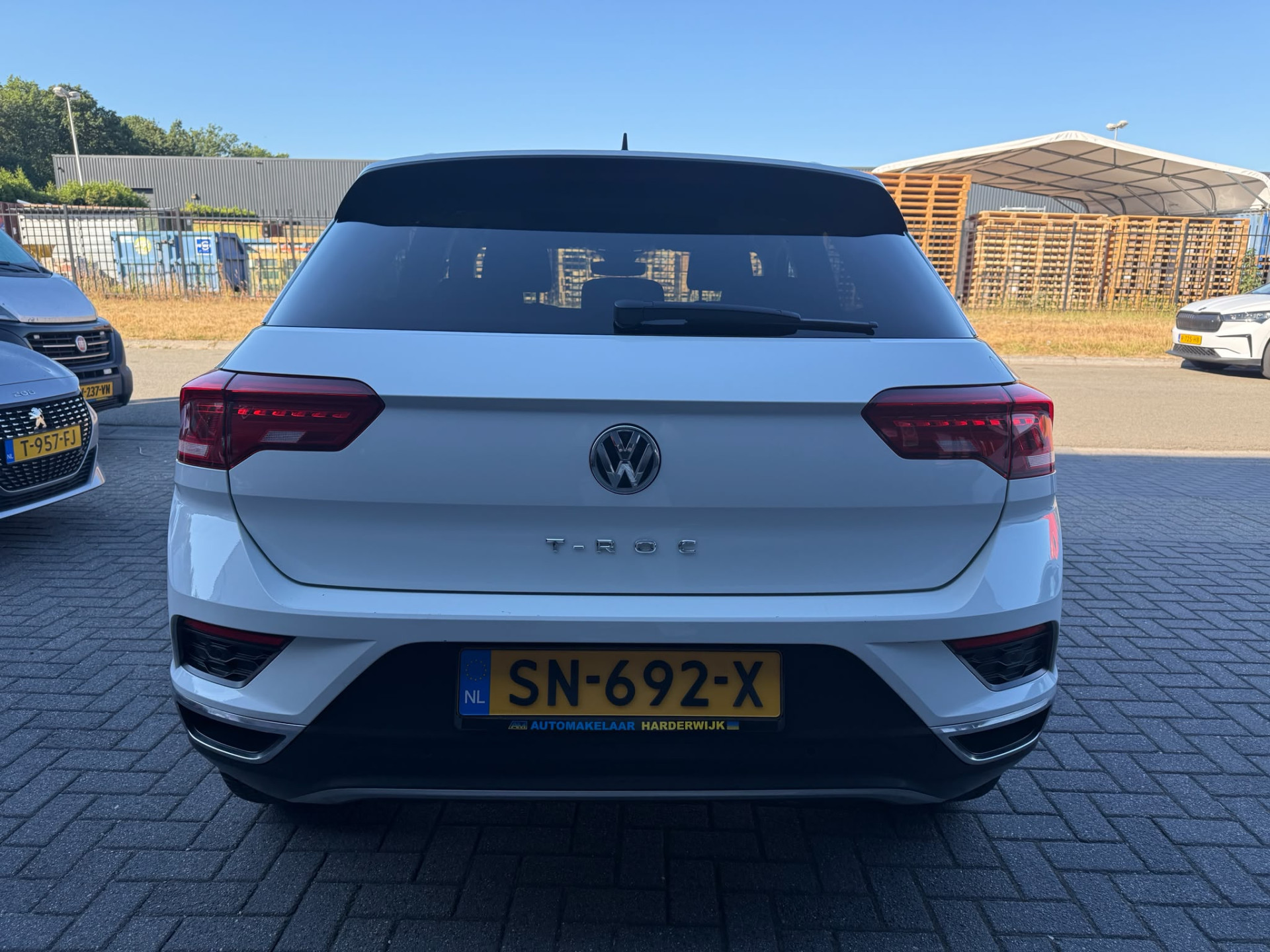 Volkswagen T-Roc 1.0 TSI Style | 1E EGENAAR | 3/6 OF 12MND GARANTIE | PANODAK | ACC | LANE ASSIST | AIRCO |