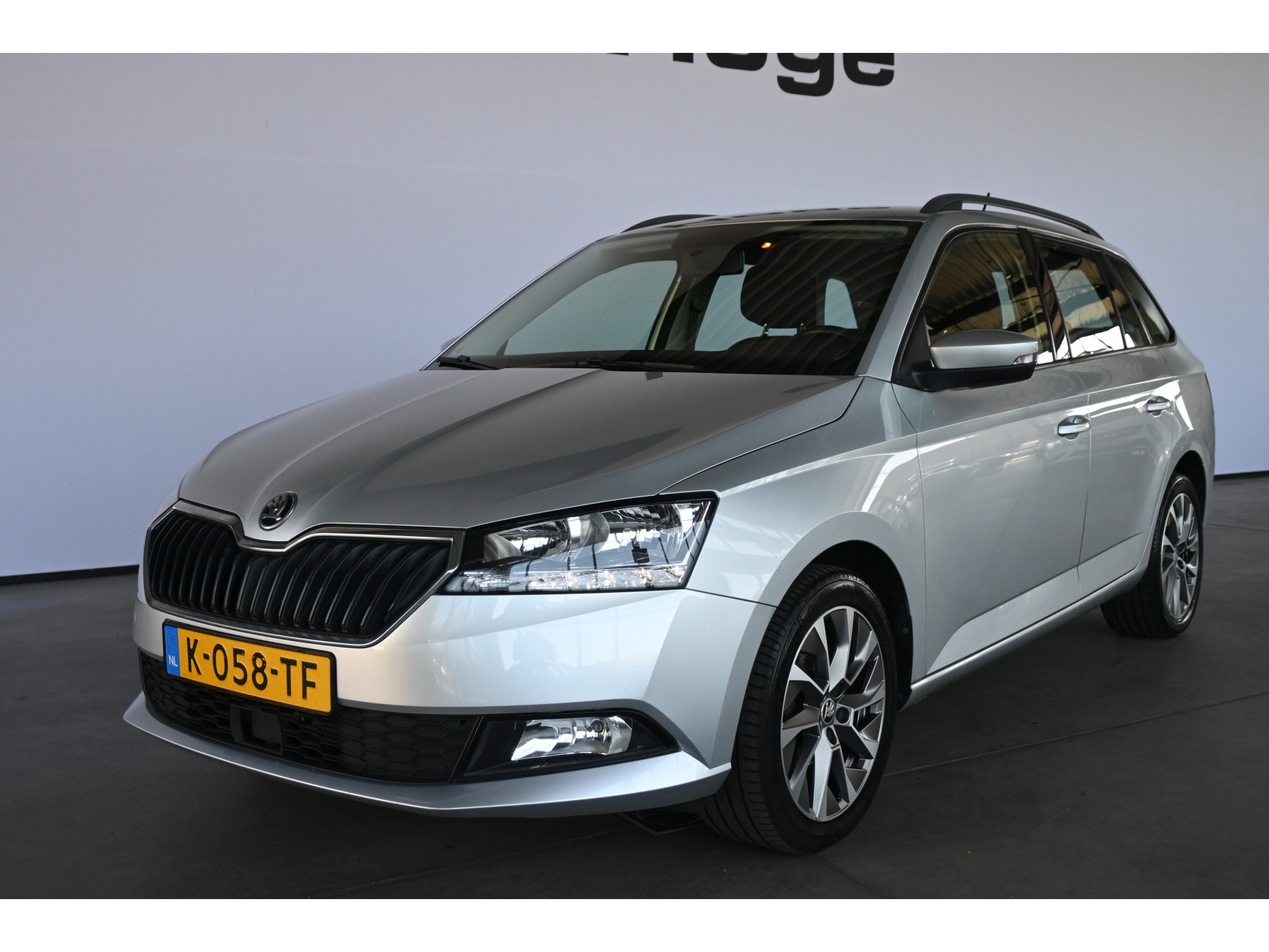 ŠKODA Fabia Combi 1.0 TSI Business Edition Airco Navigatie LED Cruise Control 1e Eigenaar Rijklaarprijs! Inruil Mogelijk!