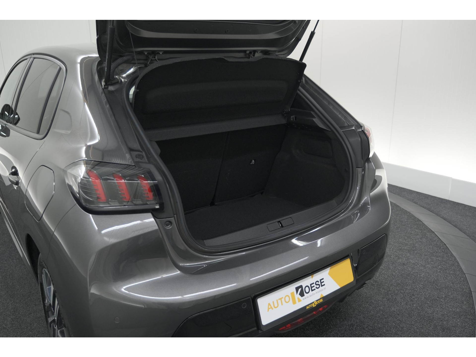 Peugeot 208 PureTech 100 Allure Pack | Camera | Apple Carplay | Stoelverwarming | Parkeersensoren