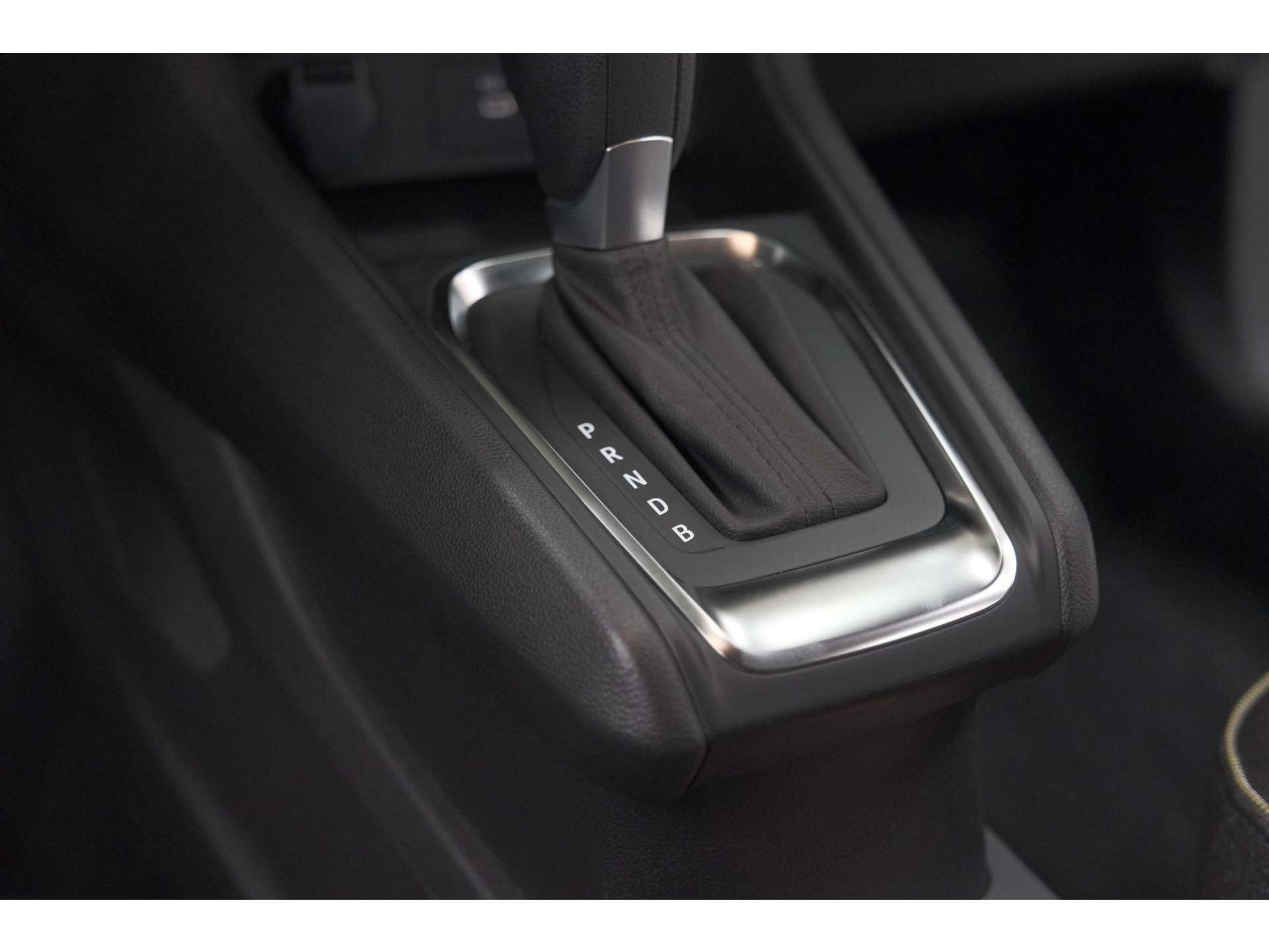 Renault Captur 1.6 E-Tech full hybrid 145 Techno | Camera | Navigatie | Apple Carplay | Parkeersensoren