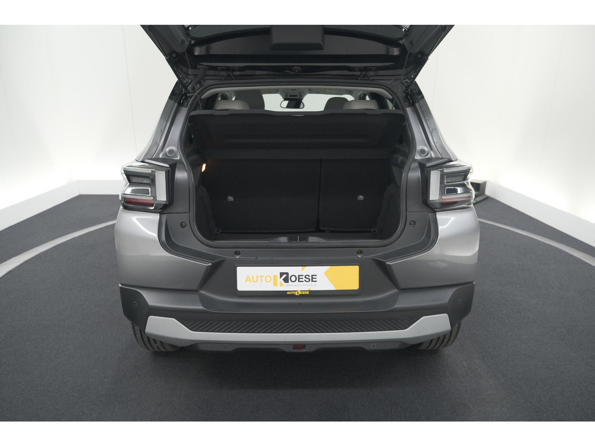 Citroen Ë-C3 Max 113pk 44 kWh | 7 KW Laadfunctie | Camera | Navigatie | Apple Carplay | Parkeersensoren