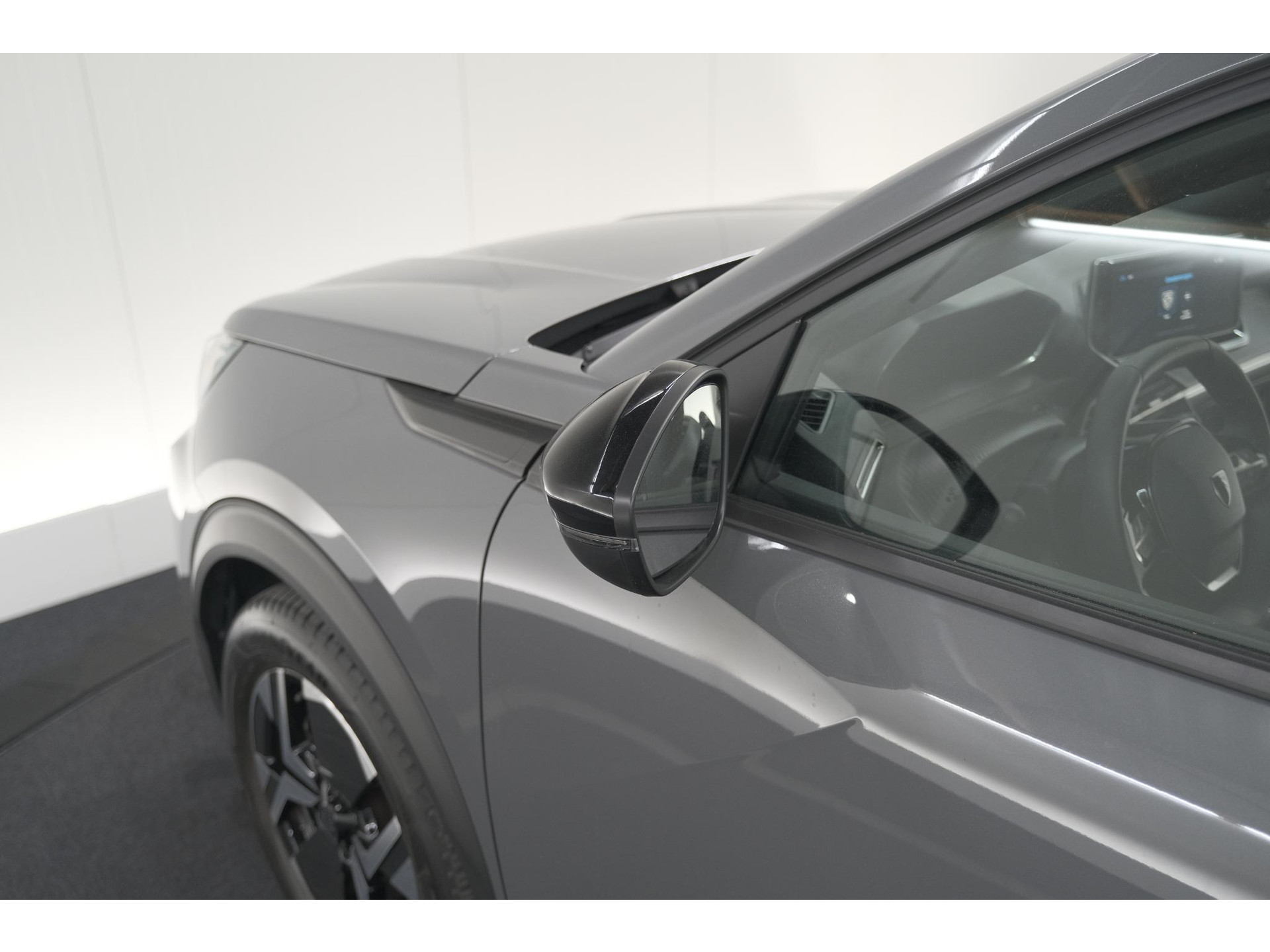 Peugeot 2008 PureTech 100 Allure | Allseason Banden | 360 Camera | Adaptieve Cruise Control | Dodehoekdetetie | Navigatie