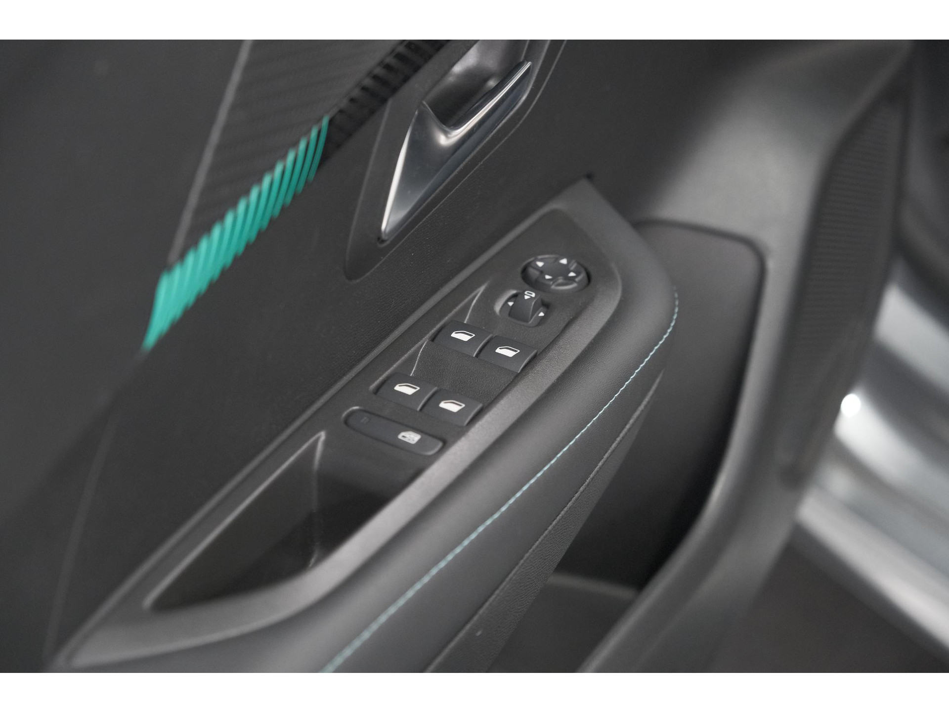 Peugeot 208 PureTech 100 EAT8 Allure Pack | Camera | Navigatie | Apple Carplay | Parkeersensoren