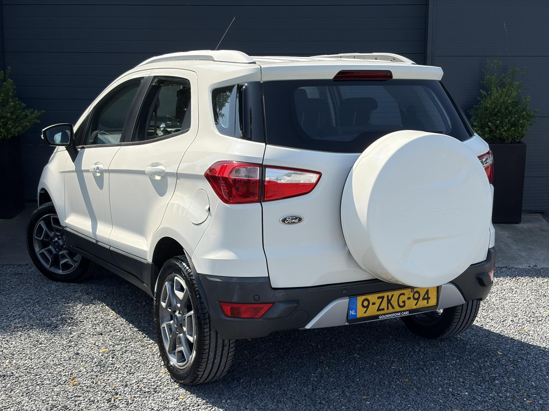 Ford EcoSport 1.0 EcoBoost Titanium Clima,Cruise,Pdc,Lm velgen,125pk,Bluetooth,N.A.P,Apk tot 09-2027