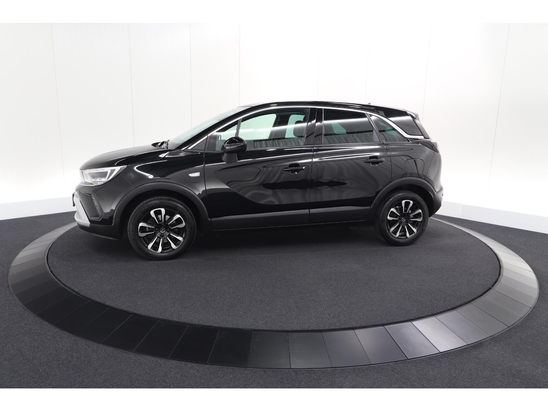 Opel Crossland 110 Turbo Business Elegance | Camera | Dodehoekdetectie | Navigatie | Apple Carplay