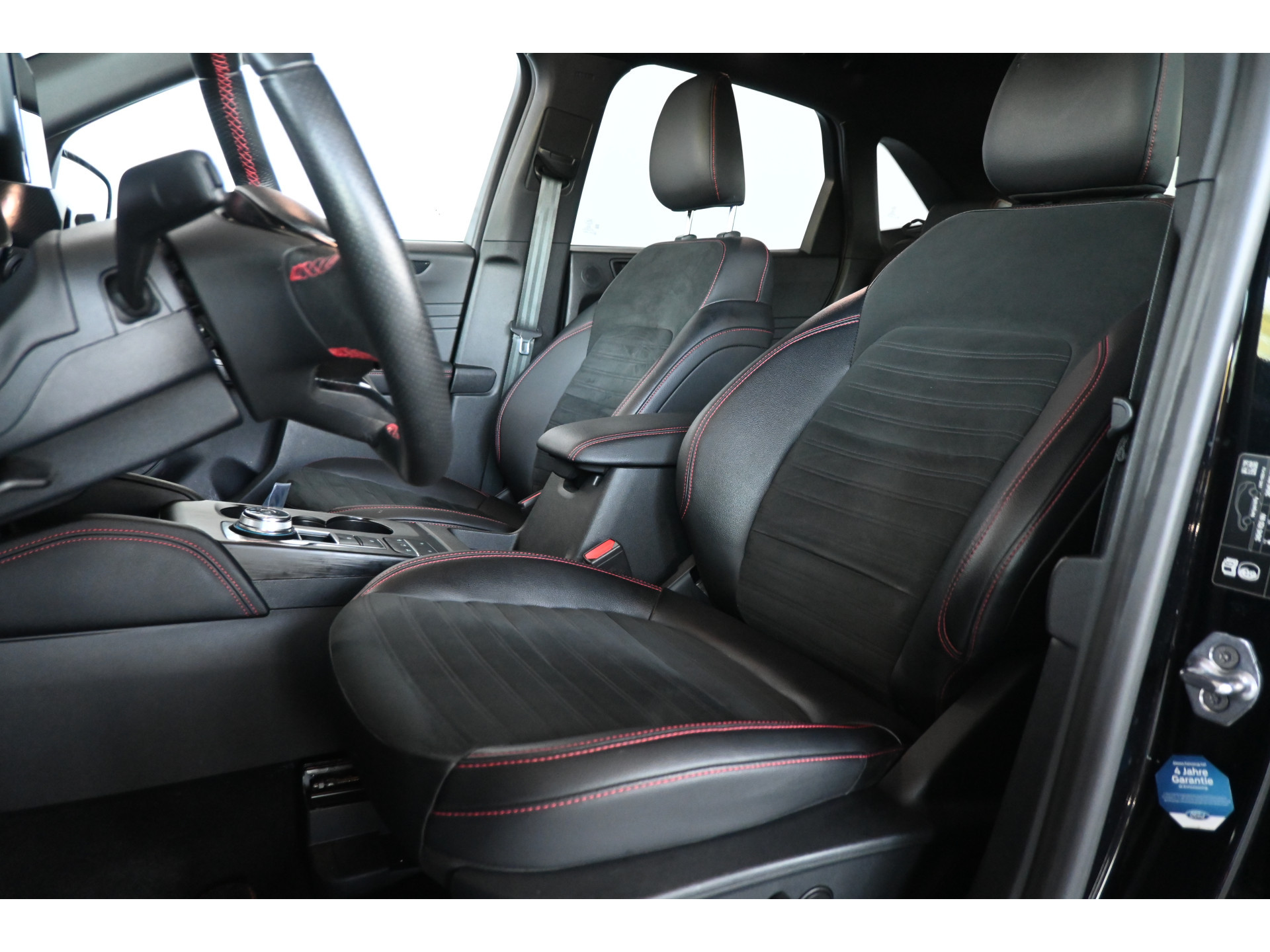 Ford Kuga 2.5 PHEV Vignale Automaat Navigatie Stoelverwarming Head Up! LED Camera Rijklaarprijs! Inruil Mogelijk!