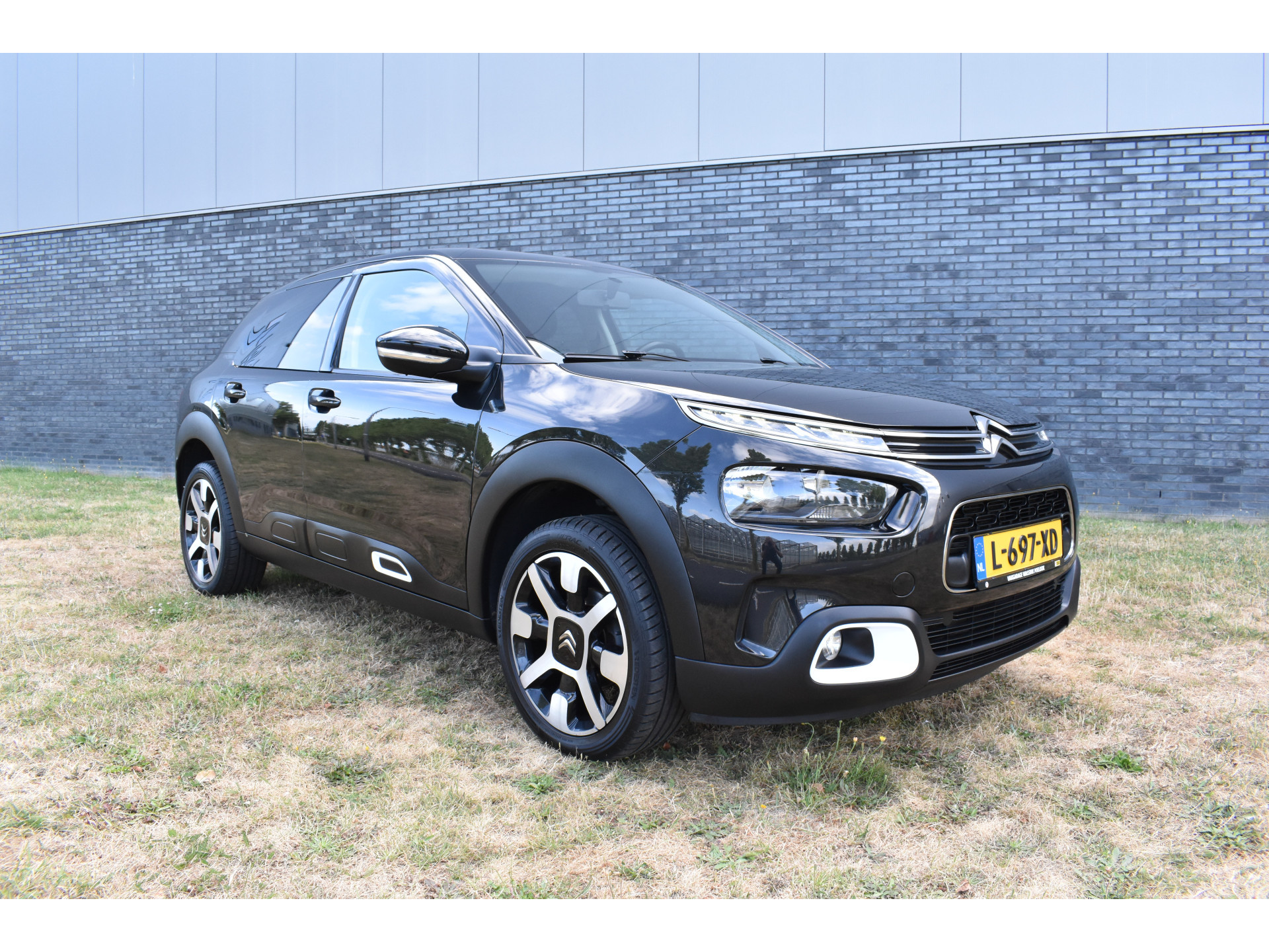 Citroën C4 Cactus 1.2 PureTech Feel Trekhaak Navi Stoelverwarming