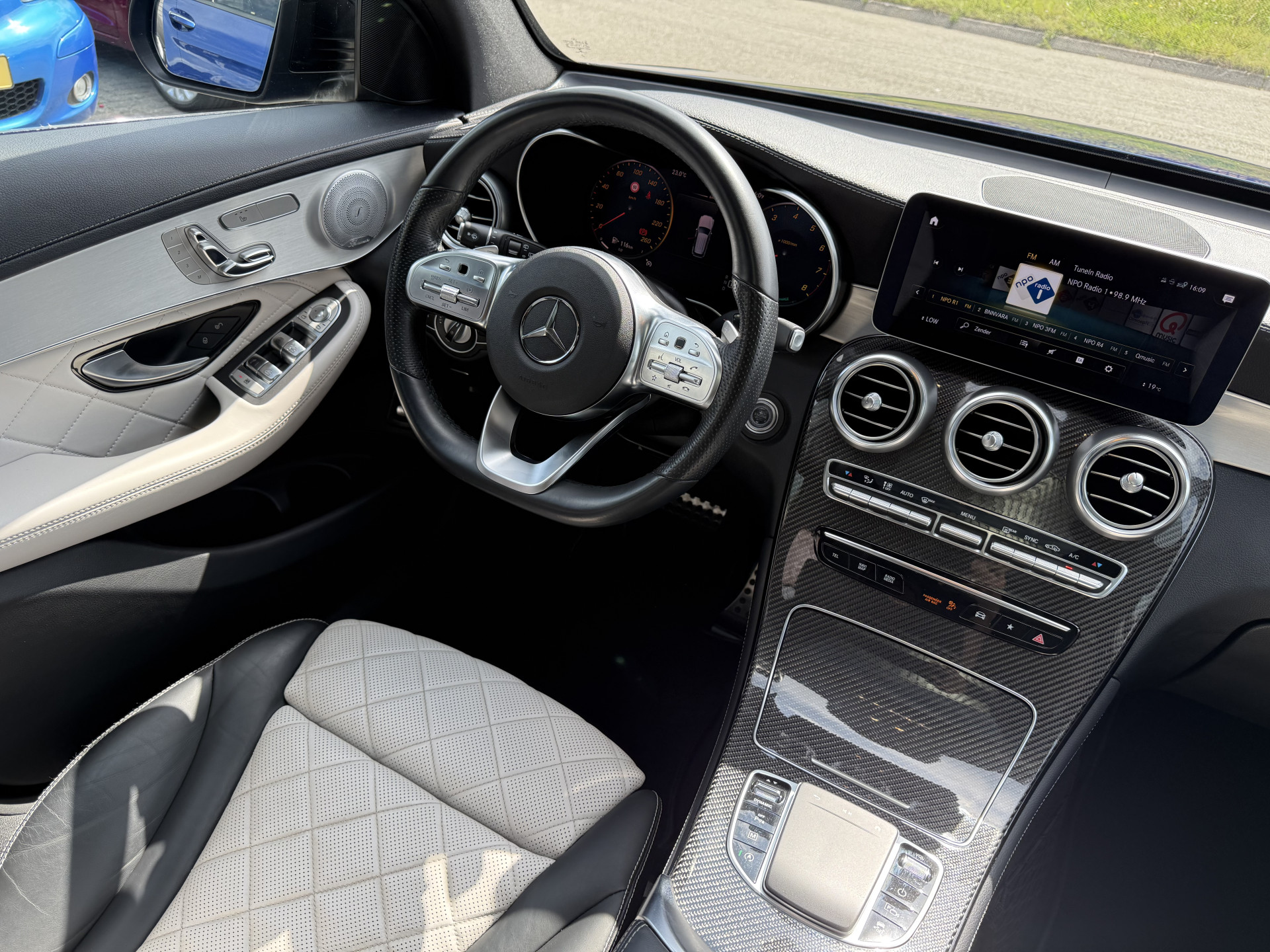Mercedes-Benz GLC-klasse 200 Premium Plus | 2E EIGENAAR | 3/6/12 MND GARANTIE  | LED | BURMESTER | AMG | PANODAK | NAVI | CARPLAY | PARFUM | LEDER |