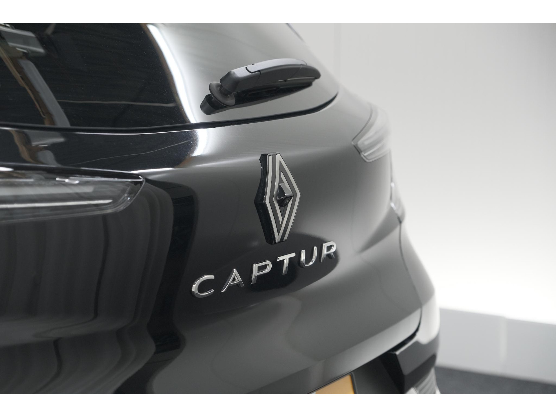 Renault Captur Mild Hybrid 160 EDC Techno | Pack Winter | Camera | Adaptieve Cruise Control | Apple Carplay