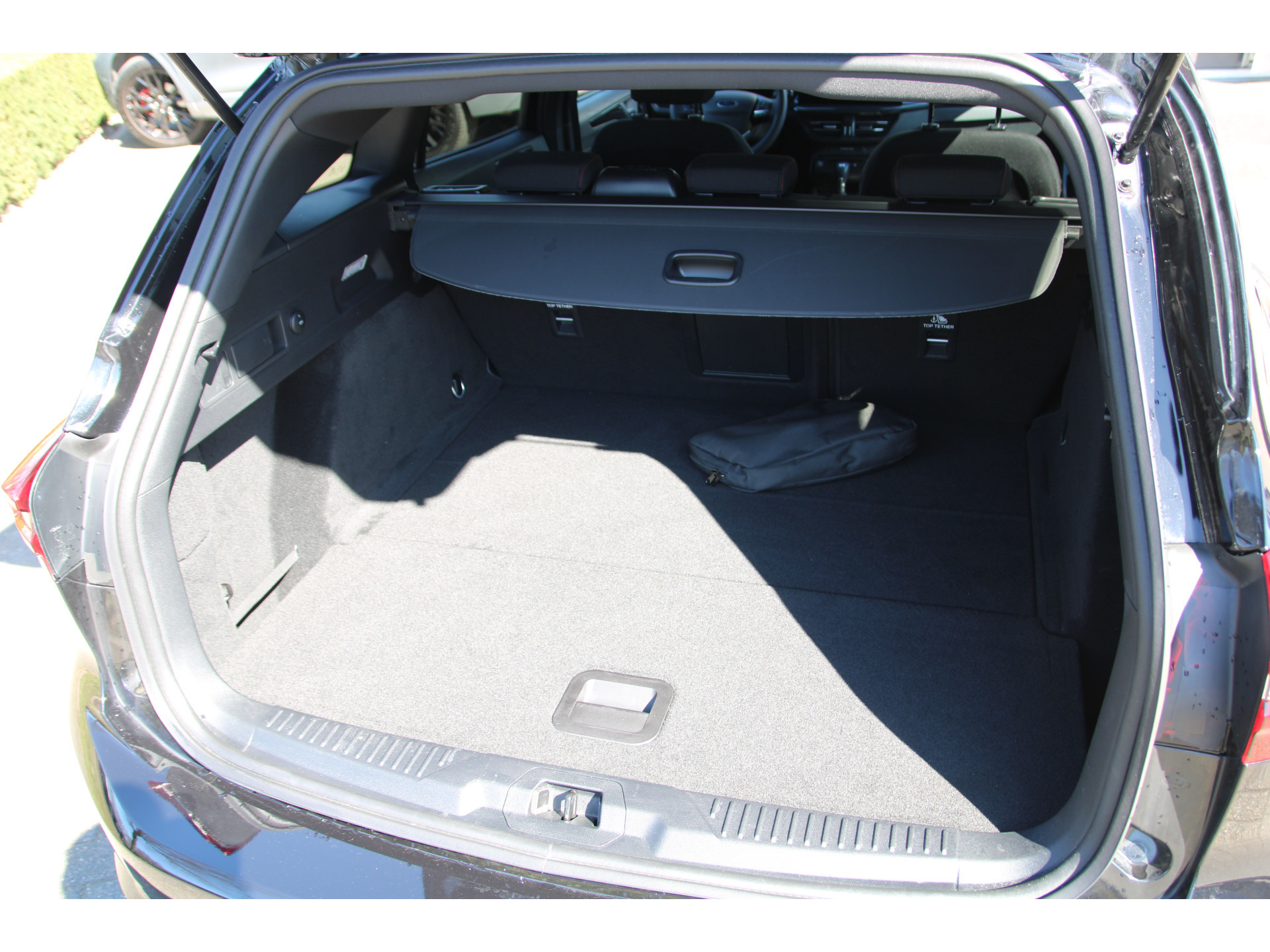 Ford Focus Wagon 1.0 EcoBoost 155 PK AUT. Hybrid ST Line X TREKHAAK AFNEEMBAAR | WINTER-PACK | HEAD-UP