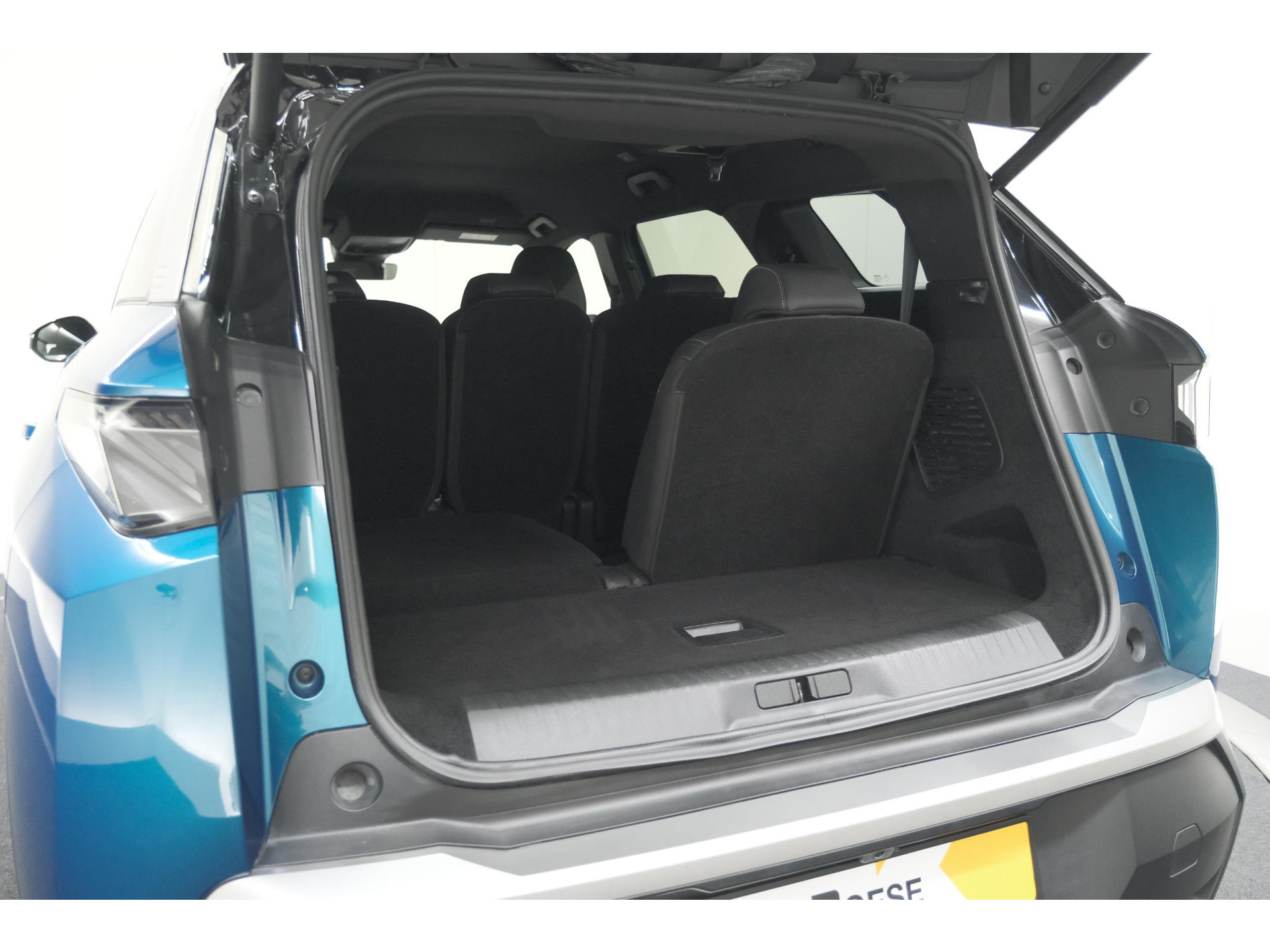 Peugeot 5008 1.2 Hybrid 136 GT | Adaptieve Cruise Control | Camera | Elektrische Kofferklep | Stoelverwarming