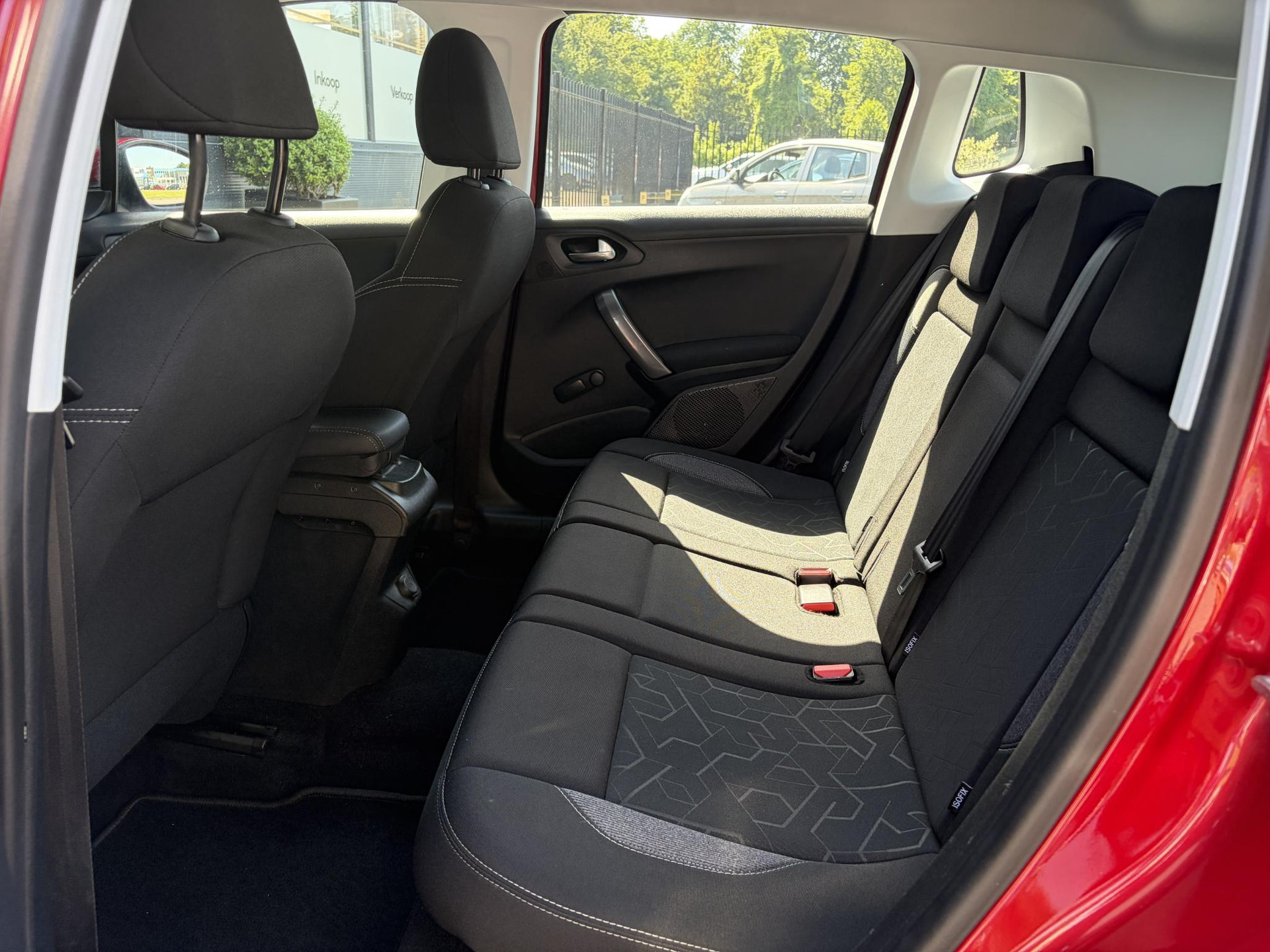 Peugeot 2008 1.2 PureTech Active 110pk,Dealer Onderhouden,Navi,Carplay,Airco,Cruise,Pdc,N.A.P,Apk tot 05-2027