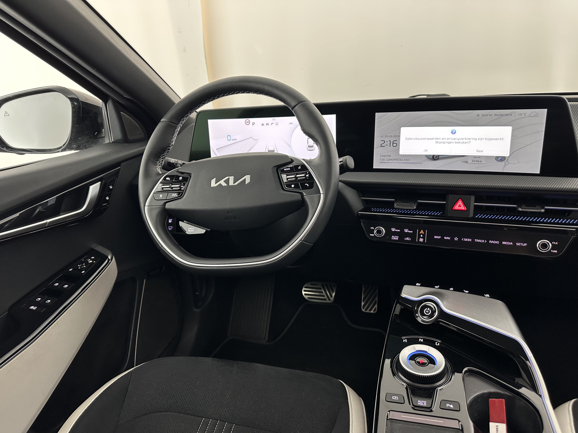 Kia EV6 GT-Line 77.4 kWh [ 3-Fase-11kW ] (SOH-100%) (INCL-BTW) Aut. *HEATPUMP | PANO | HEAD-UP | LEATHER-ALCANTARA | ADAPTIVE-CRUISE | DIGI-COCKPIT | MERIDIAN-AUDIO | MEMORYPACK | FULL-LED | KEYLESS | TOPVIEW | DAB | BLINDSPOT | NAVI-FULLMAP |