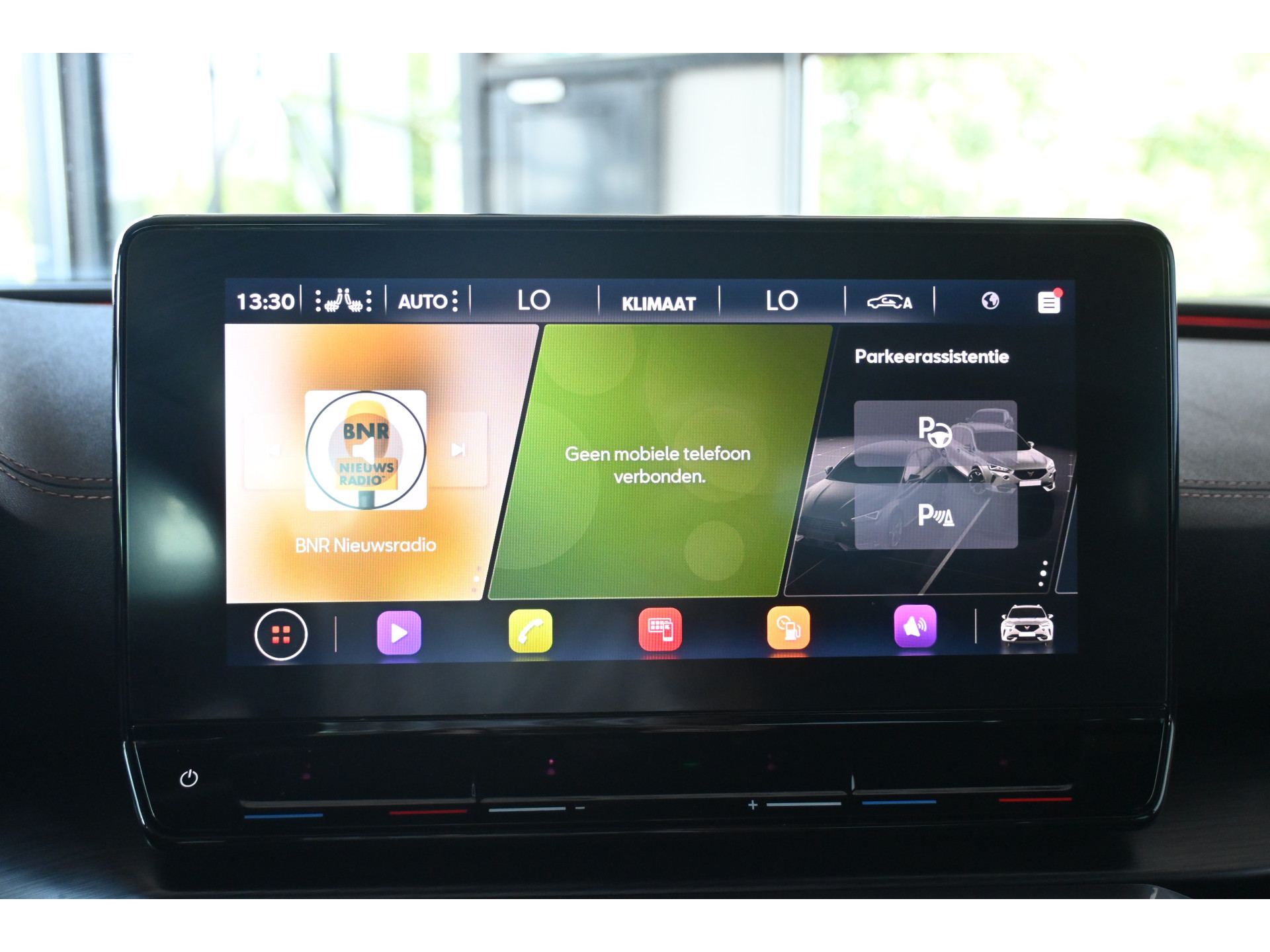 CUPRA Formentor 1.5 TSI Automaat Clima Adaptieve cruise Navigatie Apple carplay Trekhaak PDC Inruil mogelijk