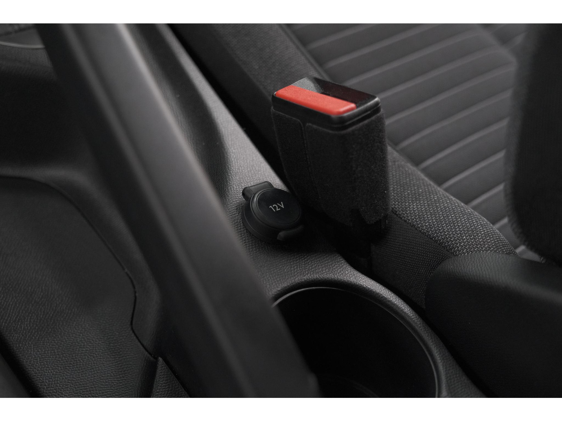 Peugeot 208 PureTech 100 Active | Parkeersensoren | Navigatie | Apple Carplay