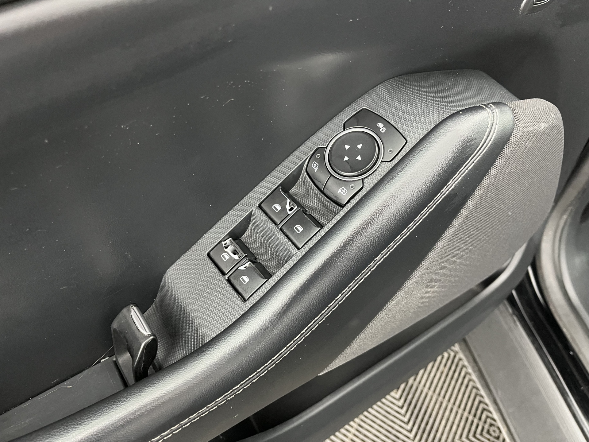 Ford Mustang Mach-E RWD 75 kWh [ 3-Fase-11kW ] {SOH-83%} (INCL-BTW)  Aut. *LEATHER | FULL-LED | DAB | DIGI-COCKPIT | KEYLESS | NAVI-FULLMAP | CARPLAY | HEATED-COMFORTSEATS | TOPVIEW | ADAPTIVE-CRUISE | PRIVACY-GLASS | 18'' ALU*