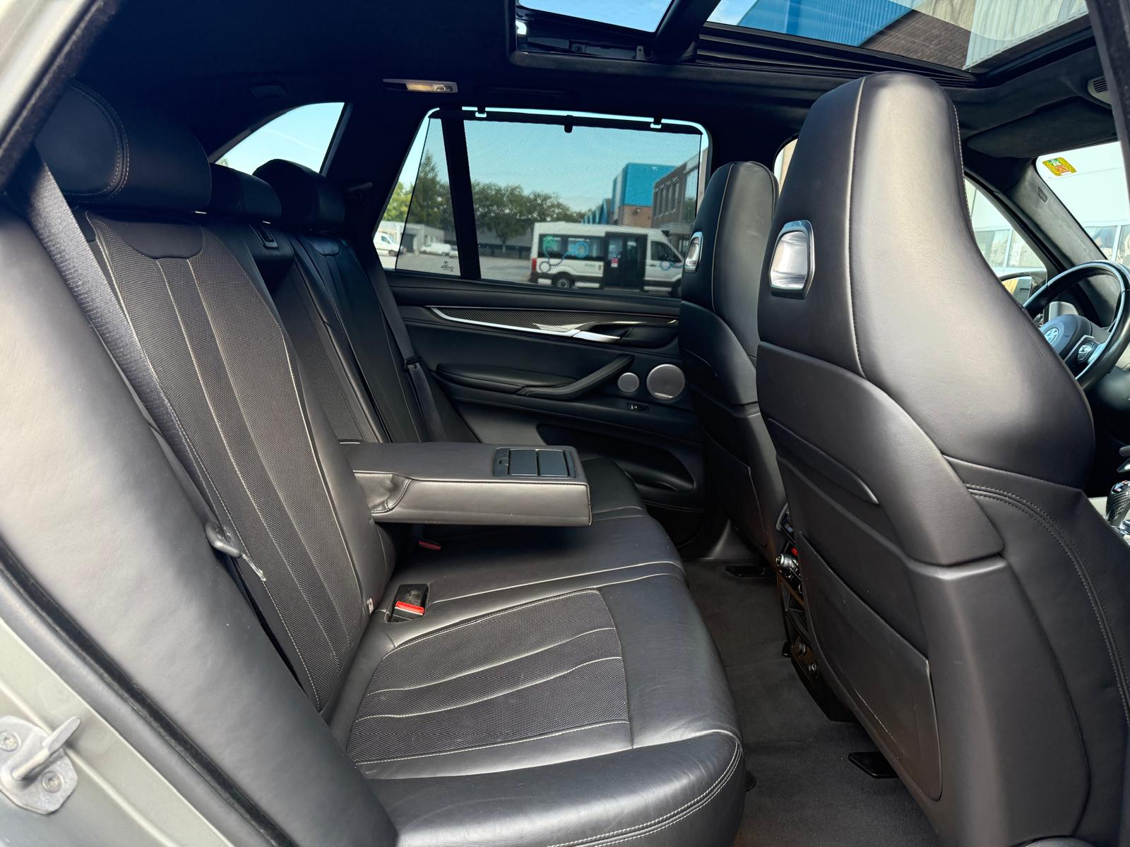BMW X5 M | 2E EIGENAAR |3/6/12MND GARANTIE| PANO | LED | B&O | DAB | HEAD-UP | 360 CAMERA | TREKHAAK | BOMVOL |