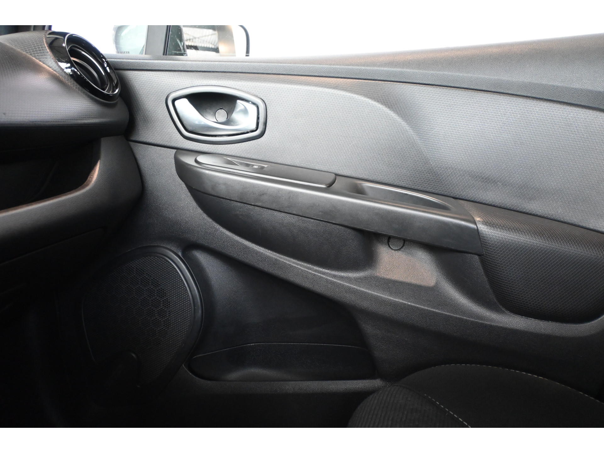Renault Clio Estate 1.5 dCi ECO Dynamique Airco Navigatie Cruise control Lichtmetaal PDC Inruil Mogelijk!