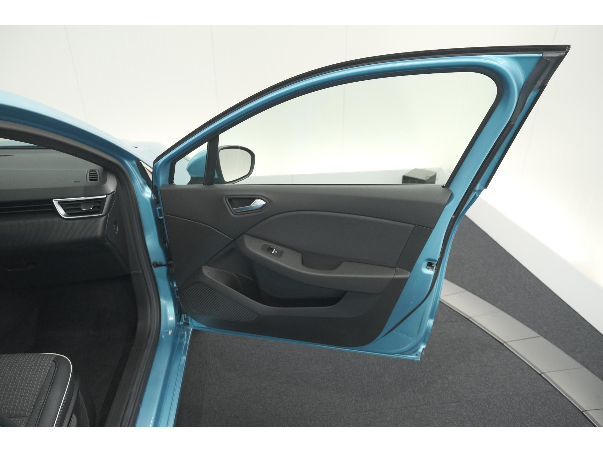 Renault Clio TCe 100 Intens | Navigatie | Apple Carplay | Parkeersensoren