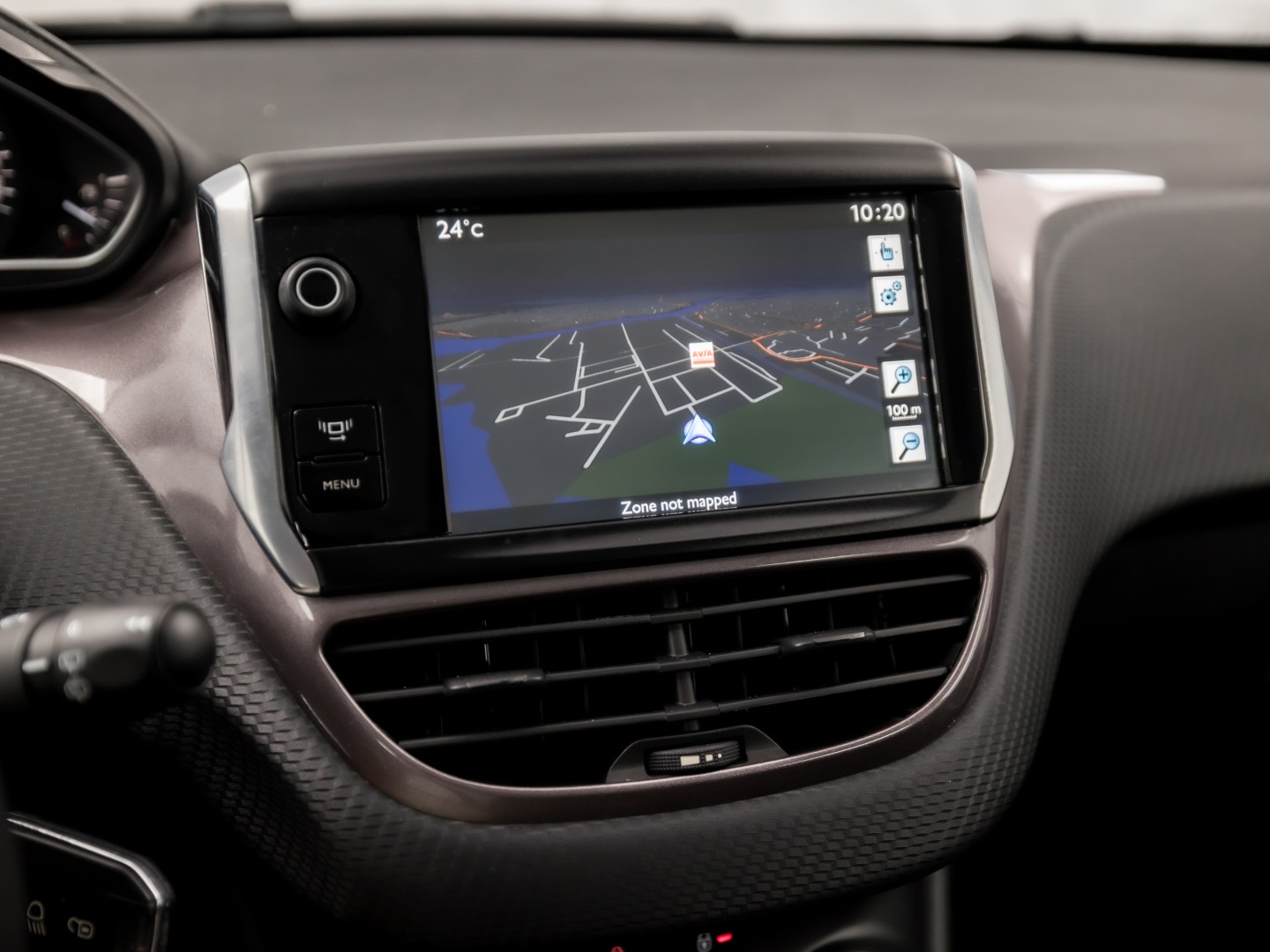 Peugeot 2008 1.2 VTi Sport (PANORAMADAK, NAVIGATIE, PARKEERSENSOREN, SPORTSTOELEN, CRUISE, NIEUWE APK, NIEUWSTAAT)