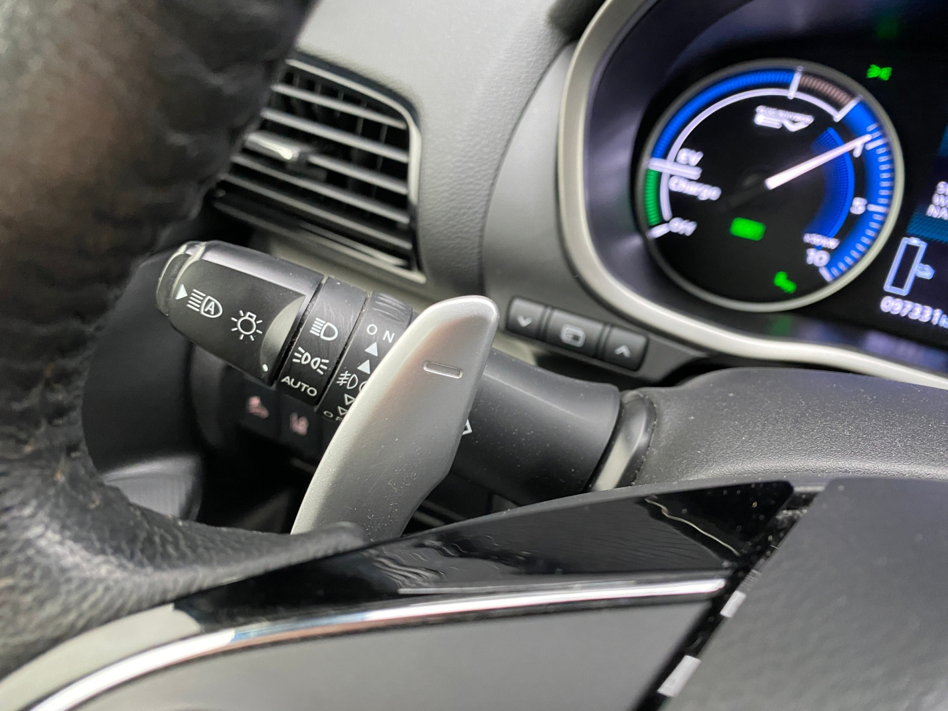 Mitsubishi Eclipse Cross 2.4 PHEV Instyle 4WD 188 pk AUT. | 1e eigenaar | navigatie | stoel-stuurverwarming | leder/alcantara interieur