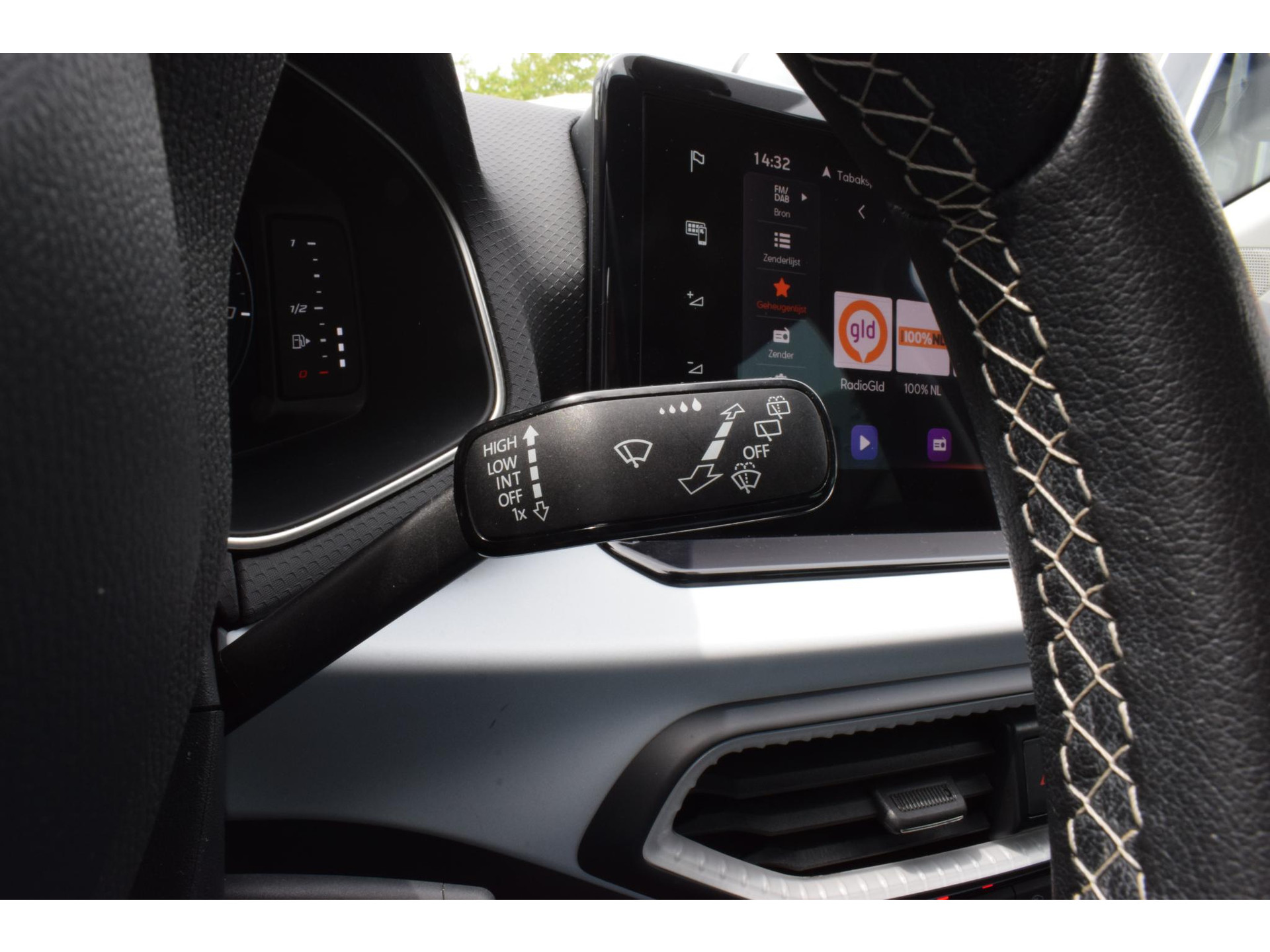 SEAT Ibiza 1.0 EcoTSI Style Business Intense | LED | Stoelverwarming | Climate | CarPlay