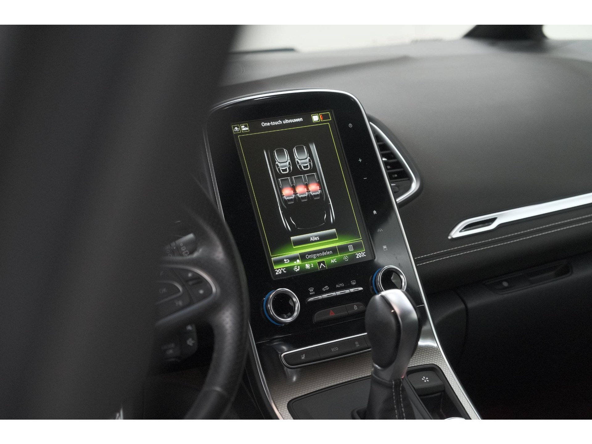 Renault Scénic TCE 160 EDC Black Edition | Trekhaak | Adaptieve Cruise Control | BOSE Premium Audio | Panoramadak