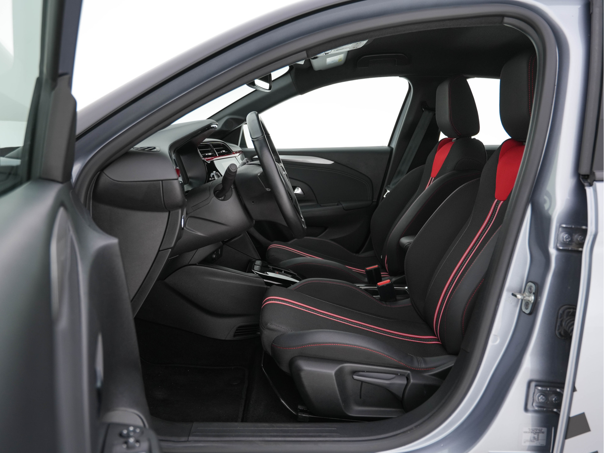 Opel Corsa-e GS-Line Bitter-Edition 50 kWh [ 3-Fase ] (INCL-BTW) Aut.* HEATPUMP | LEATHER-MICROFIBRE | ADAPTIVE-CRUISE | CARPLAY | CCS-FASTLOADER | FULL-LED | HEATED-SPORTSEATS | DAB+ | ECC | LANE-ASSIST | CAMERA | PDC | DIGI-COCKPIT | 17 "ALU*