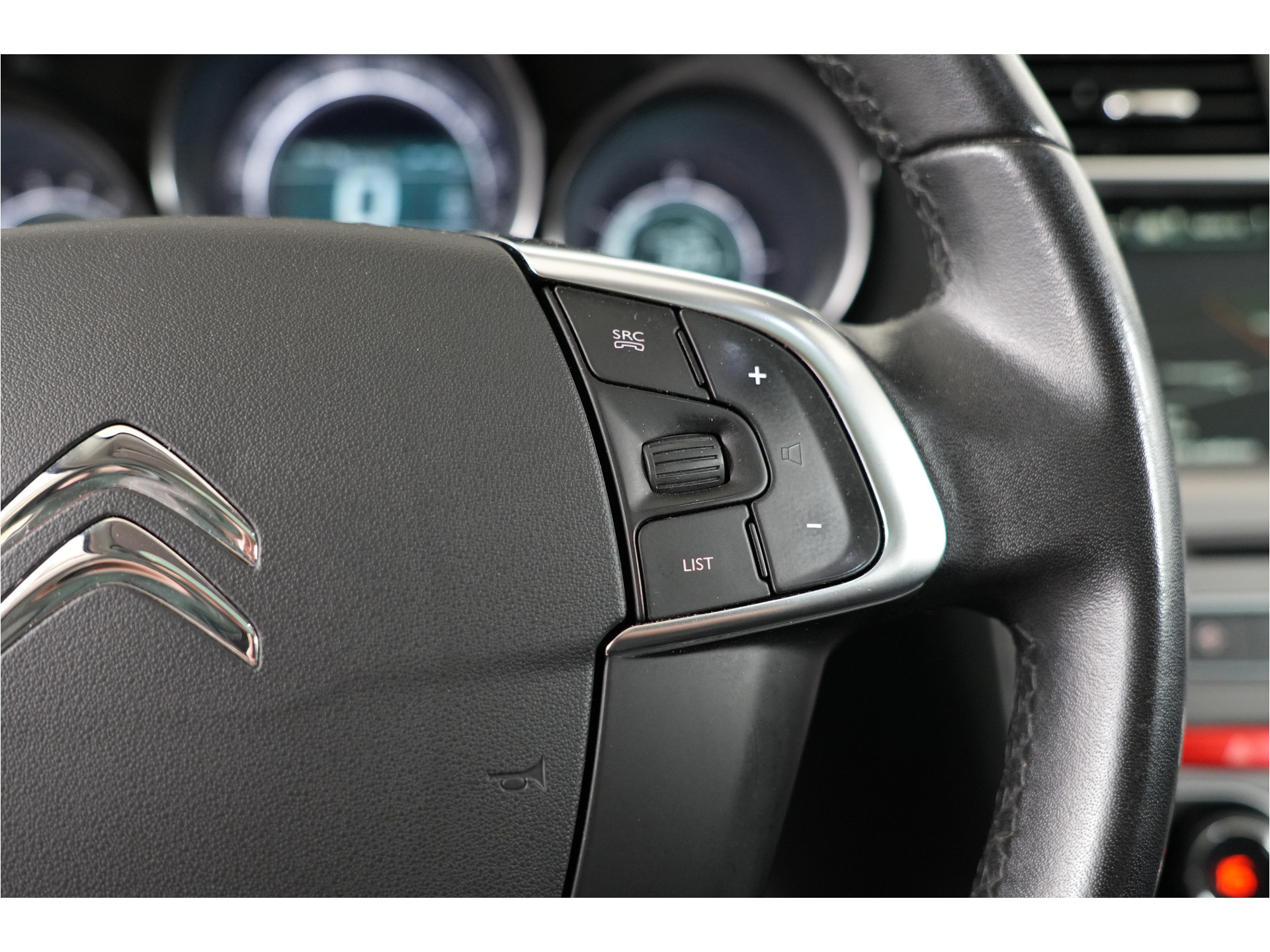 Citroën C4 1.2 PureTech Feel Collection | Trekhaak | Pano | Cruise | Stl. verw. | Climate | PDC |