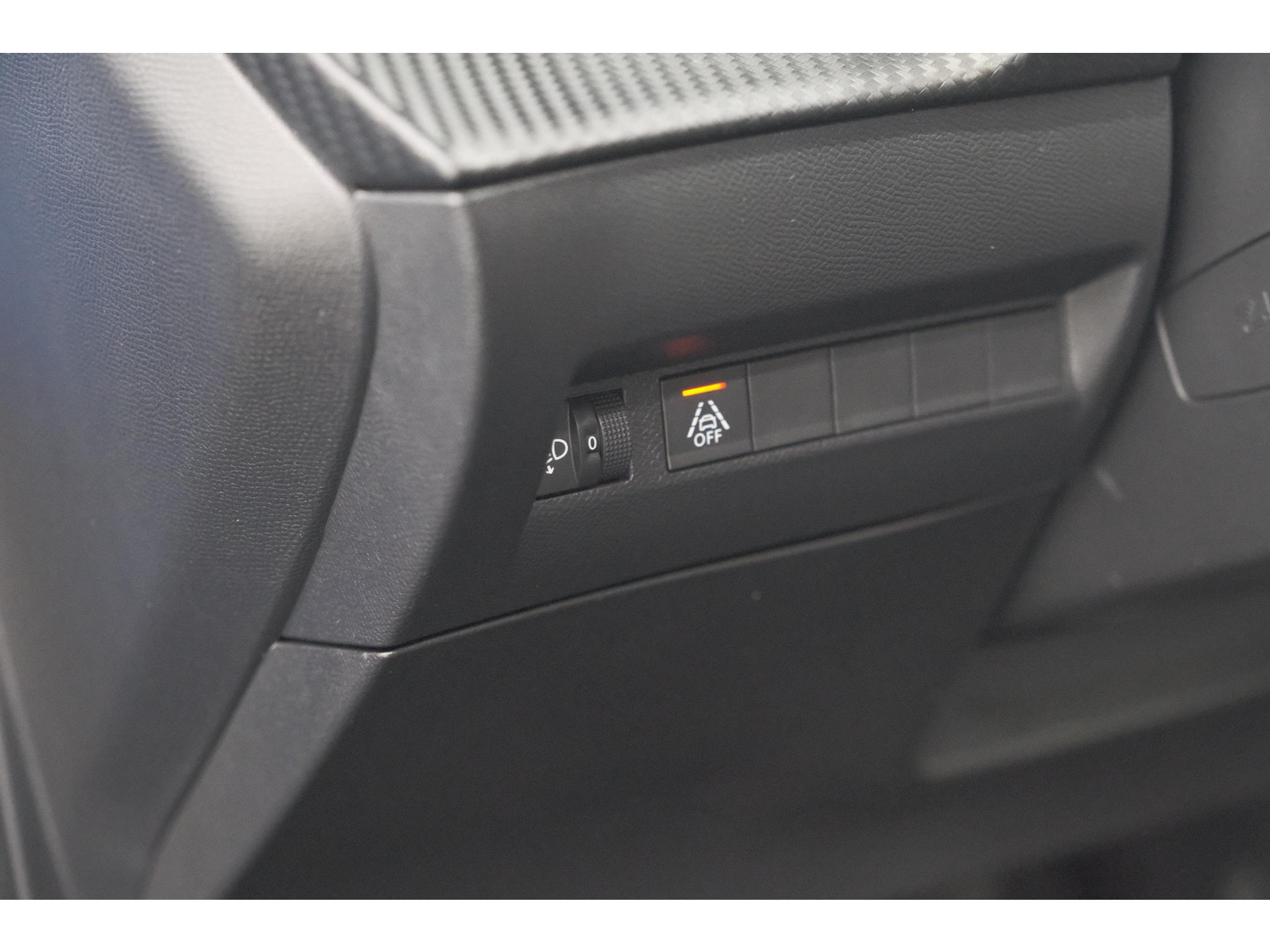 Peugeot 208 PureTech 100 Allure | Trekhaak | Camera | Apple Carplay | Navigatie | Parkeersensoren