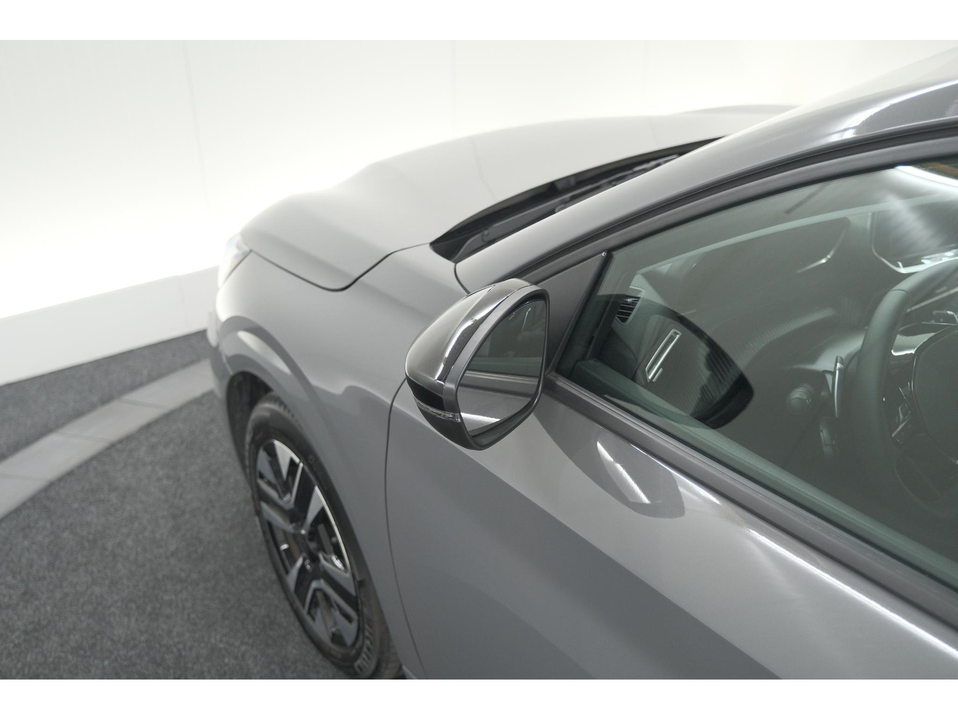 Peugeot 208 Hybrid 110 e-DCS6 Allure | Stoelverwarming | Apple Carplay | Parkeersensoren