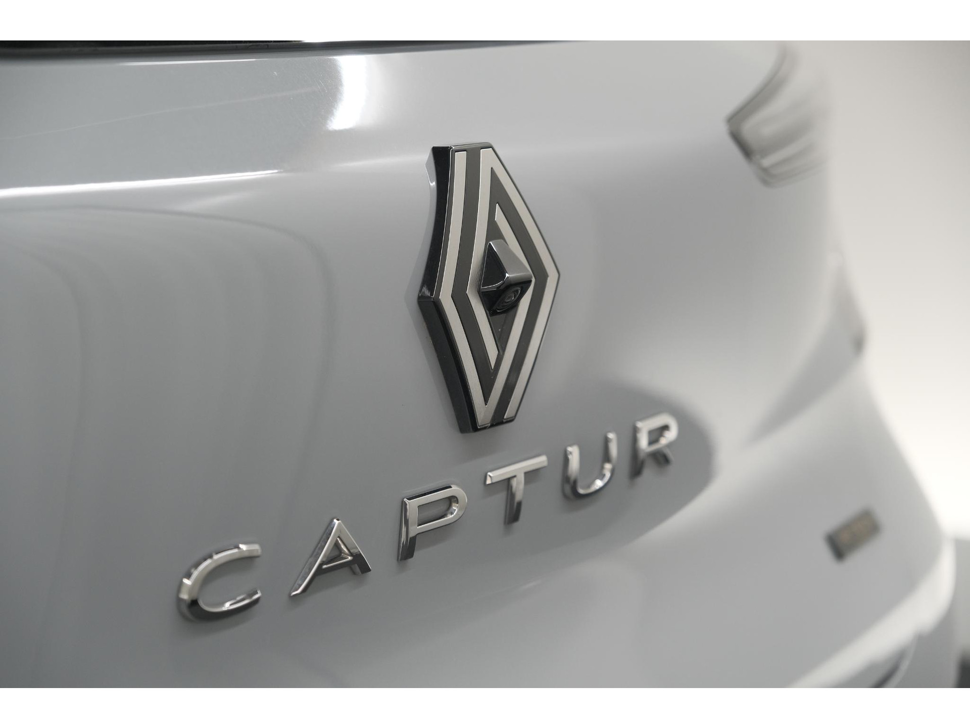 Renault Captur 1.8 E-Tech full hybrid 160 techno | Camera | Adaptieve Cruise Control | Navigatie