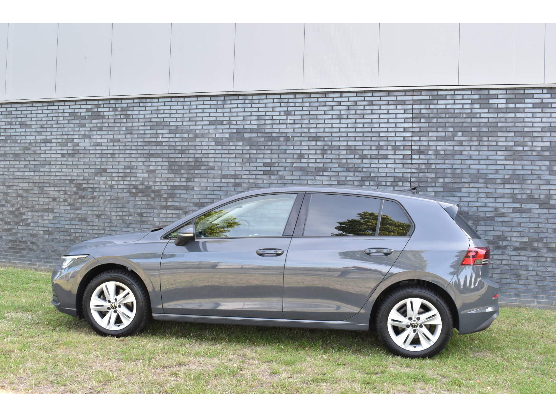 Volkswagen Golf 1.0 eTSI Life Business Automaat Navigatie/CarPlay