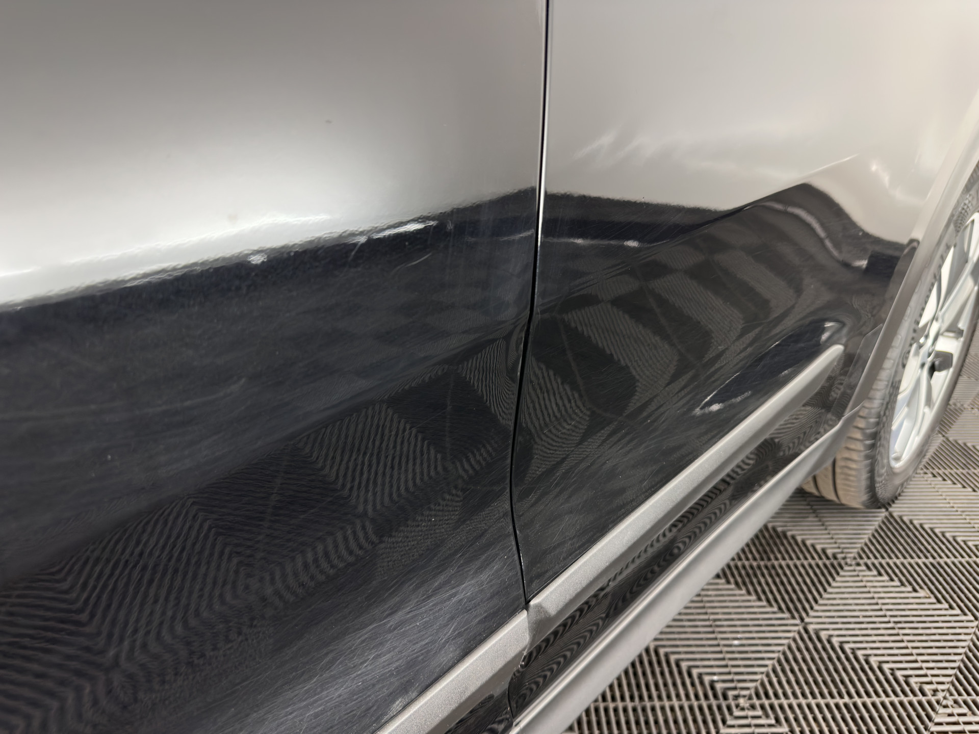 Kia e-Niro ExecutiveLine 64 kWh [ 3-Fase ] {SOH-100%} (INCL-BTW) Aut. *PANO | LEATHER | JBL-AUDIO | FULL-LED | NAVI-FULLMAP | DAB | ADAPTIVE-CRUISE | CAMERA | MEMORY-PACK | LANE-ASSIST | CCS-FASTLOADER | KEYLESS | DIGI-COCKPIT | 17"ALU*