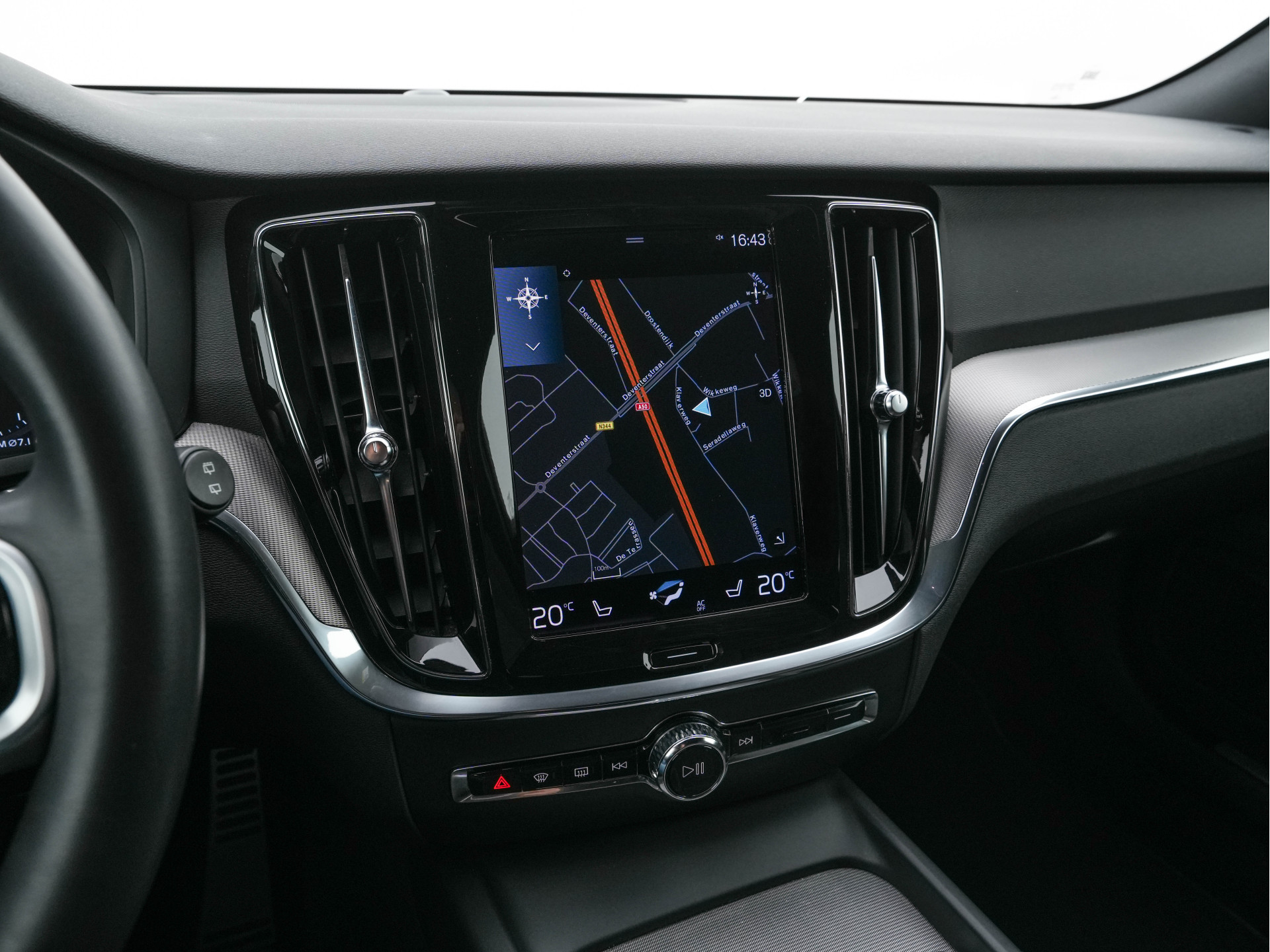 Volvo V60 2.0 B3 R-Design (INCL-BTW) *LEATHER-FABRIC | DIGI-COCKPIT | FULL-LED | MEMORY-PACK | HEATED-SPORTSEATS | LANE-ASSIST | NAVI-FULLMAP | CAMERA | DAB+ | PRIVACY-GLASS | ECC | PDC | TOWBAR | 19''ALU*