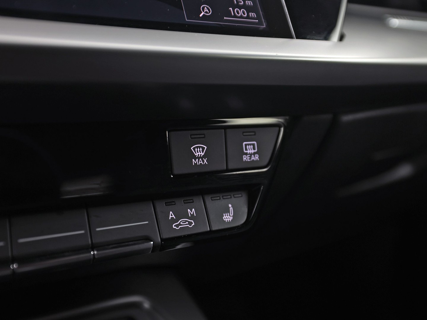 Audi A3 Sportback 40 TFSI e Sport 204Pk Automaat (APPLE CARPLAY, GROOT NAVI, LEDER, STOELVERWARMING, SPORTSTOELEN, ADAPTIVE CRUISE, GETINT GLAS, NIEUWSTAAT)