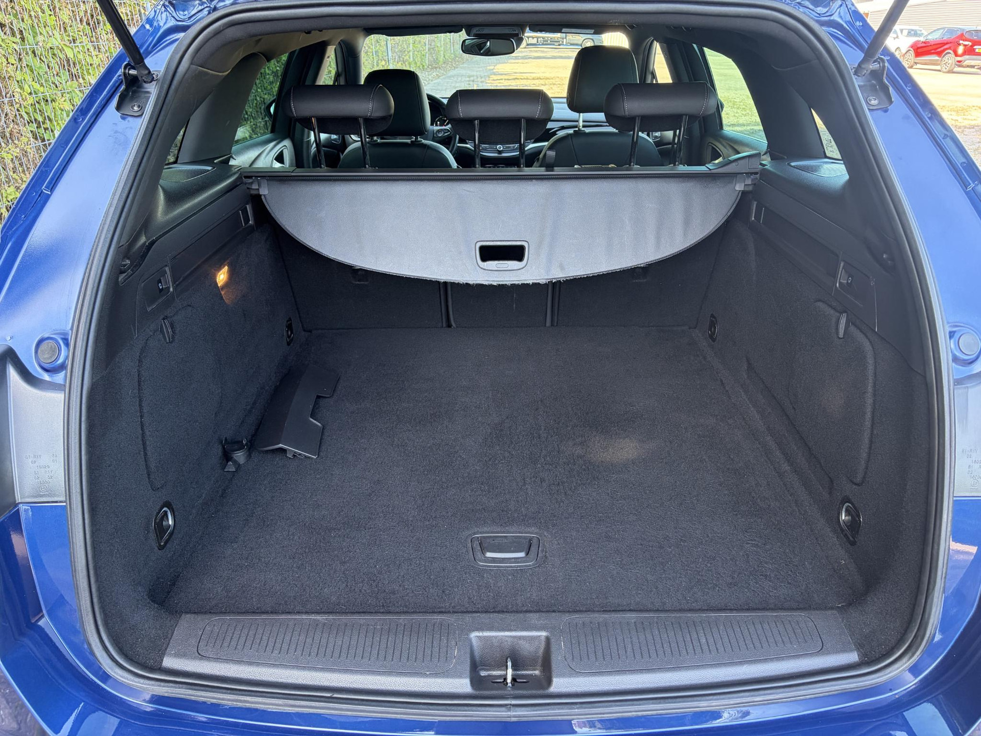 Opel Astra Sports Tourer 1.2 Ultimate ✓146pk✓2e Eigenaar✓Trekhaak✓Camera✓Carplay✓Navi✓Alcantara-Leder✓17''Lmv✓Stoelverw-Stuurverw✓Net beurt gehad✓Dodehoek✓Rijstrooksensor✓Pdc V+A✓6 Bak✓N.A.P✓Bj 11-2020✓Apk tot 08-2028