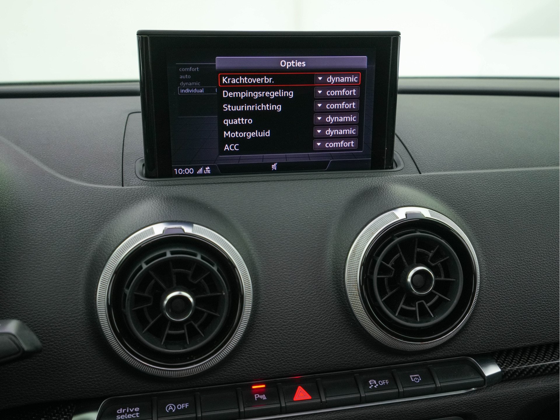 Audi RS3 2.5 TFSI quattro Aut. *RS-SEATS | PANO | NAPPA-FULL-LEATHER | DIGI-COCKPIT | BANG&OLUFSEN | APPLE-CARPLAY | ADAPTIVE-CRUISE | BLIND-SPOT | CAMERA | KEYLESS | NAVI-FULLMAP | DAB+ | MAGNETIC-RIDE | 19''ALU*