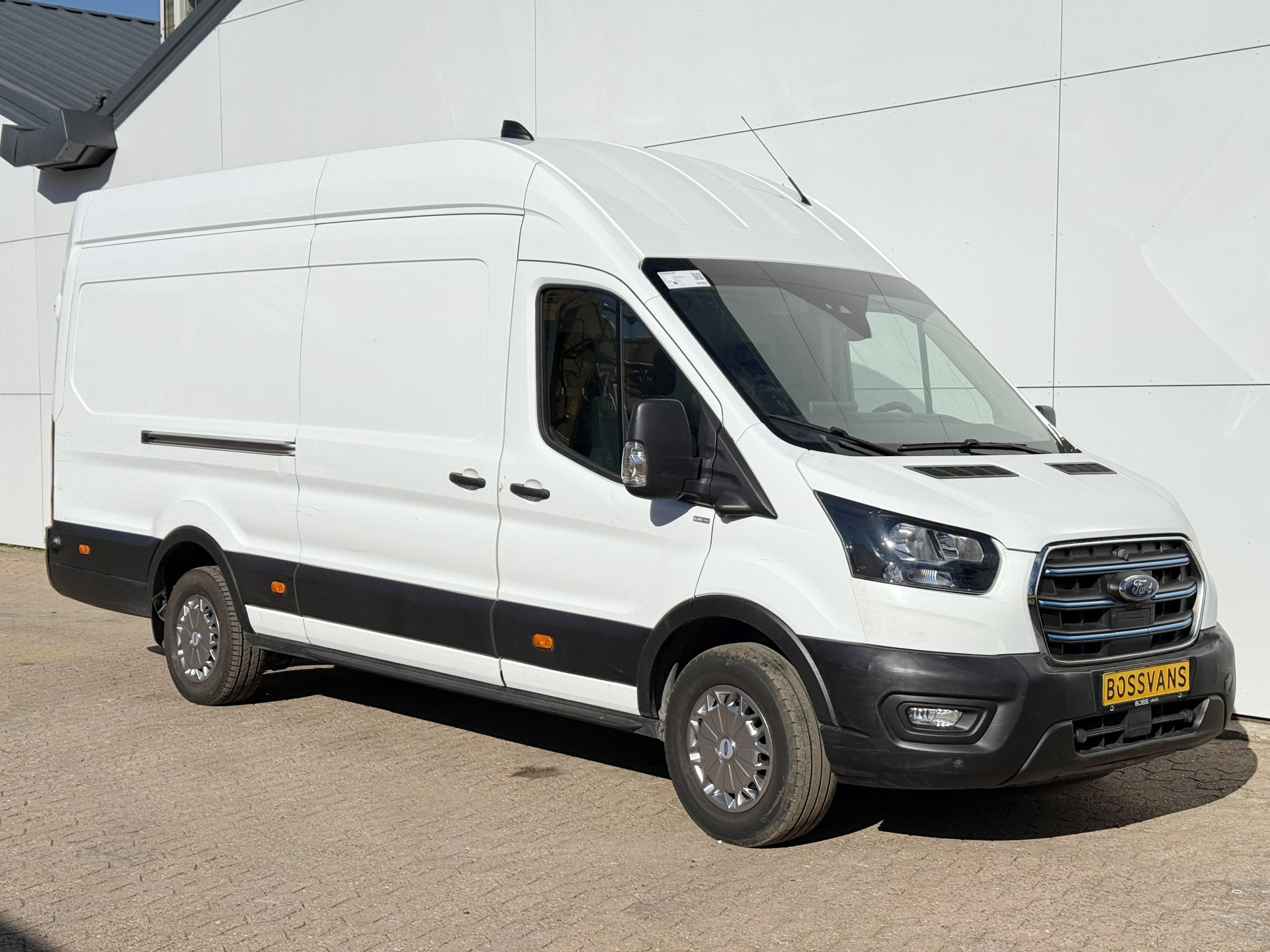 Ford e-Transit 68kWh 184PK L4H3 317km WLTP 93.7% (SOH) BEV Snelladen Carplay Climate control 360° Camera Parkeersensoren v+a Stoelverwarming