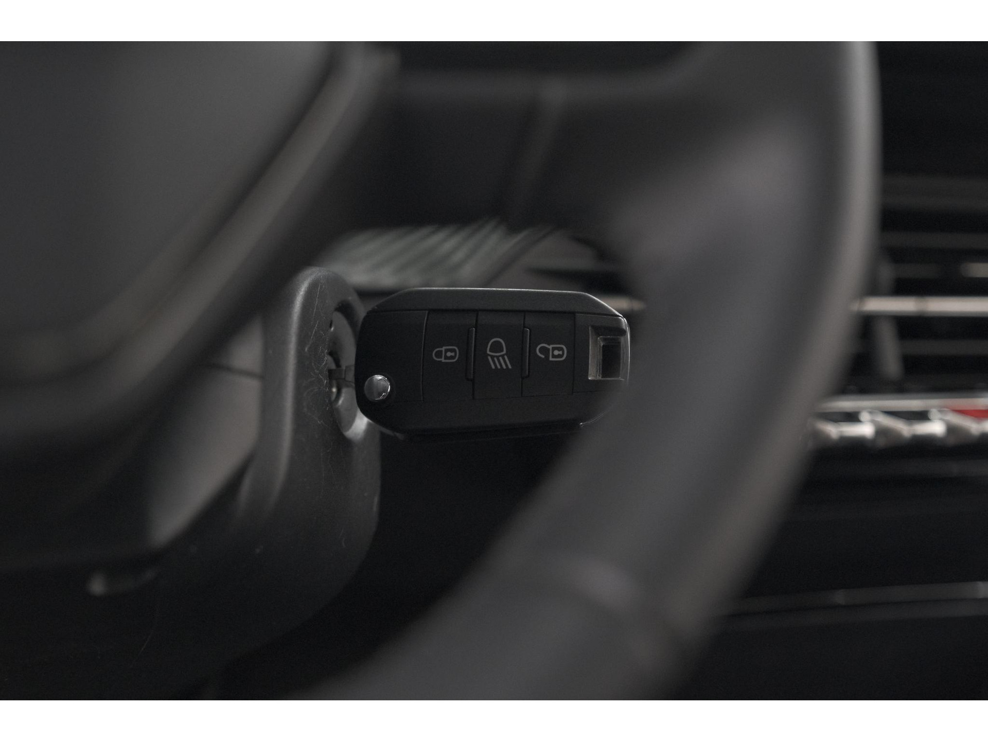 Peugeot 208 PureTech 100 Style | Navigatie | Cruise Control | Apple Carplay