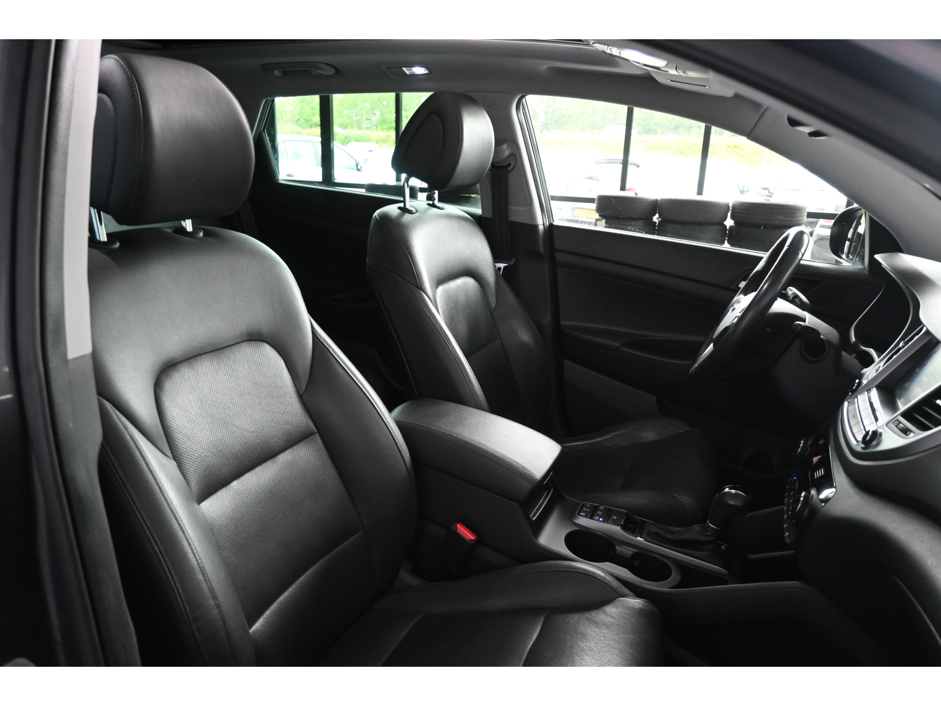 Hyundai Tucson 1.6 T-GDi Comfort 4WD Automaat Cruise Clima Trekhaak Panoramadak Stoelverwarming Goed Onderhouden! Inruil Mogelijk!