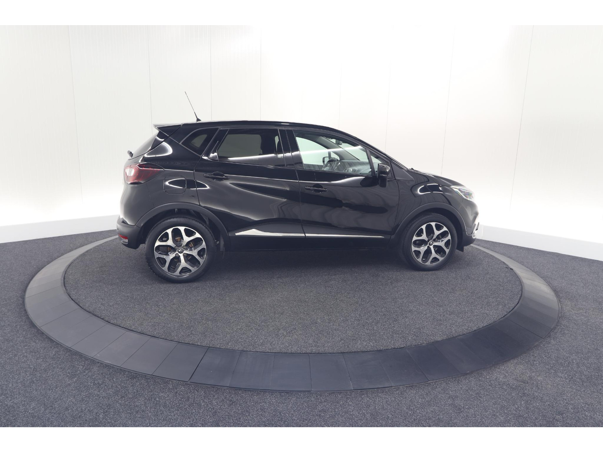 Renault Captur TCe 130 Intens | Camera | Navigatie | Parkeersensoren | Climate Control