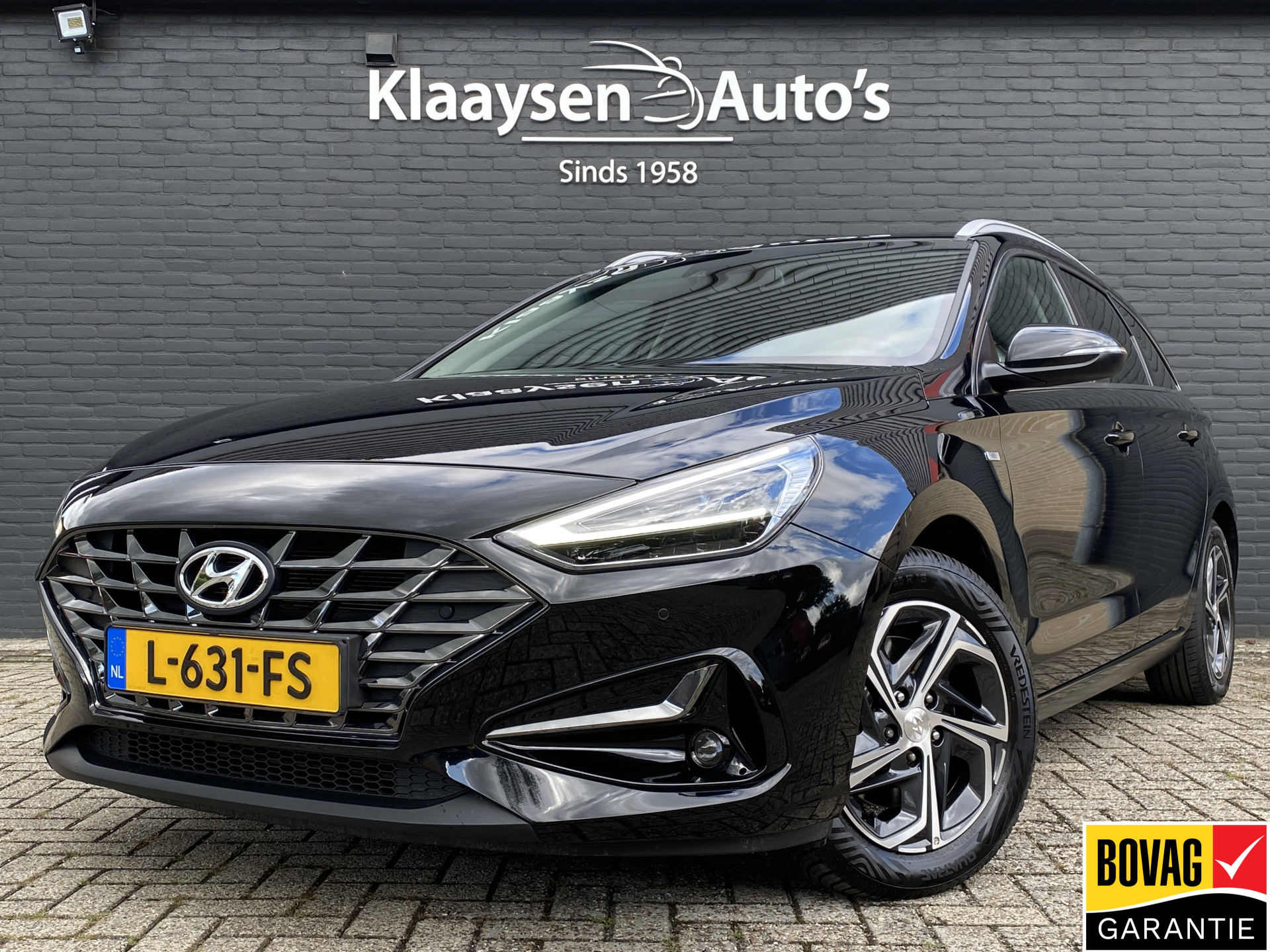 Hyundai i30 Wagon 1.5 T-GDi  MHEV 160 pk Comfort Smart AUT. | navigatie | stoel-/stuurverw. | camera | trekhaak | parkeersensoren