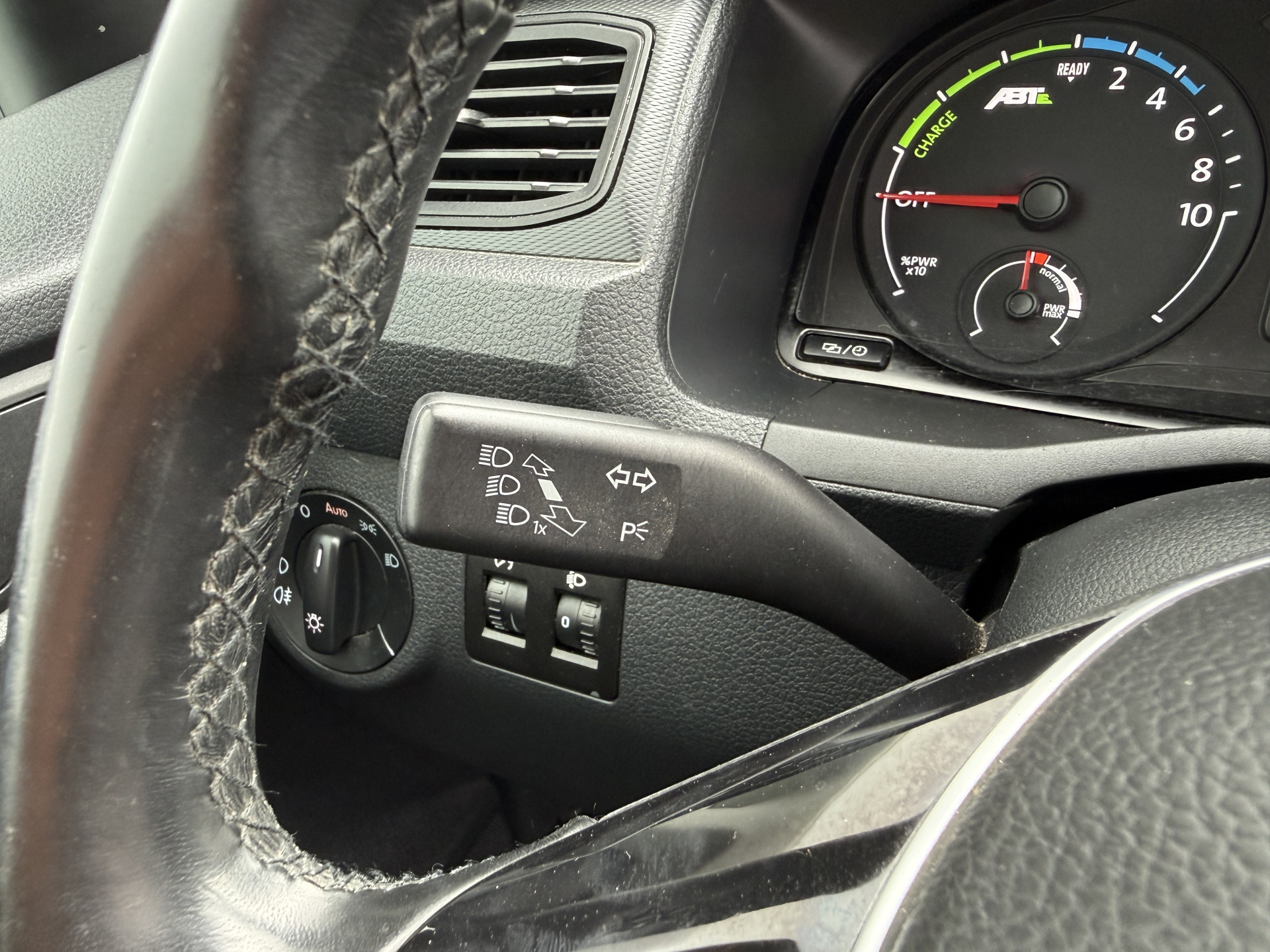 Volkswagen e-Caddy 37kWh 113PK L2H1 Elektrisch Caddy ABT Maxi 37,3kWh 159km WLTP LED Trekhaak Airco Stoelverwarming Parkeersensoren