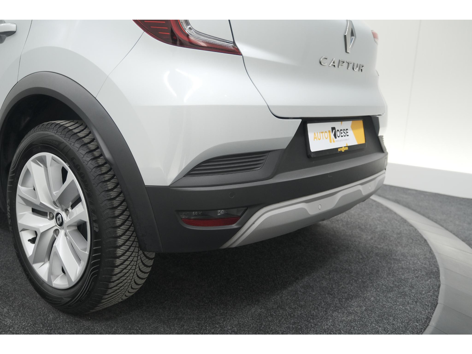 Renault Captur TCe 90 Evolution | Parkeersensoren | Navigatie | Allseason Banden | Apple Carplay
