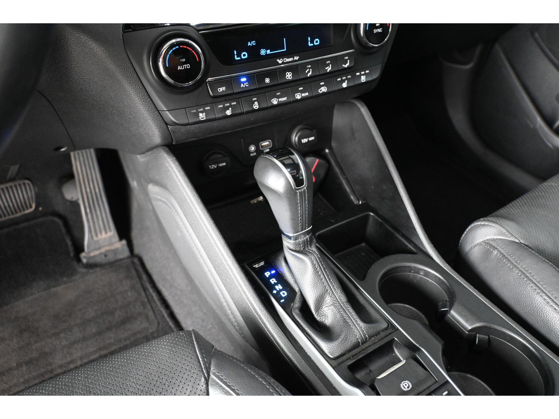 Hyundai Tucson 1.6 T-GDi Comfort 4WD Automaat Cruise Clima Trekhaak Panoramadak Stoelverwarming Goed Onderhouden! Inruil Mogelijk!