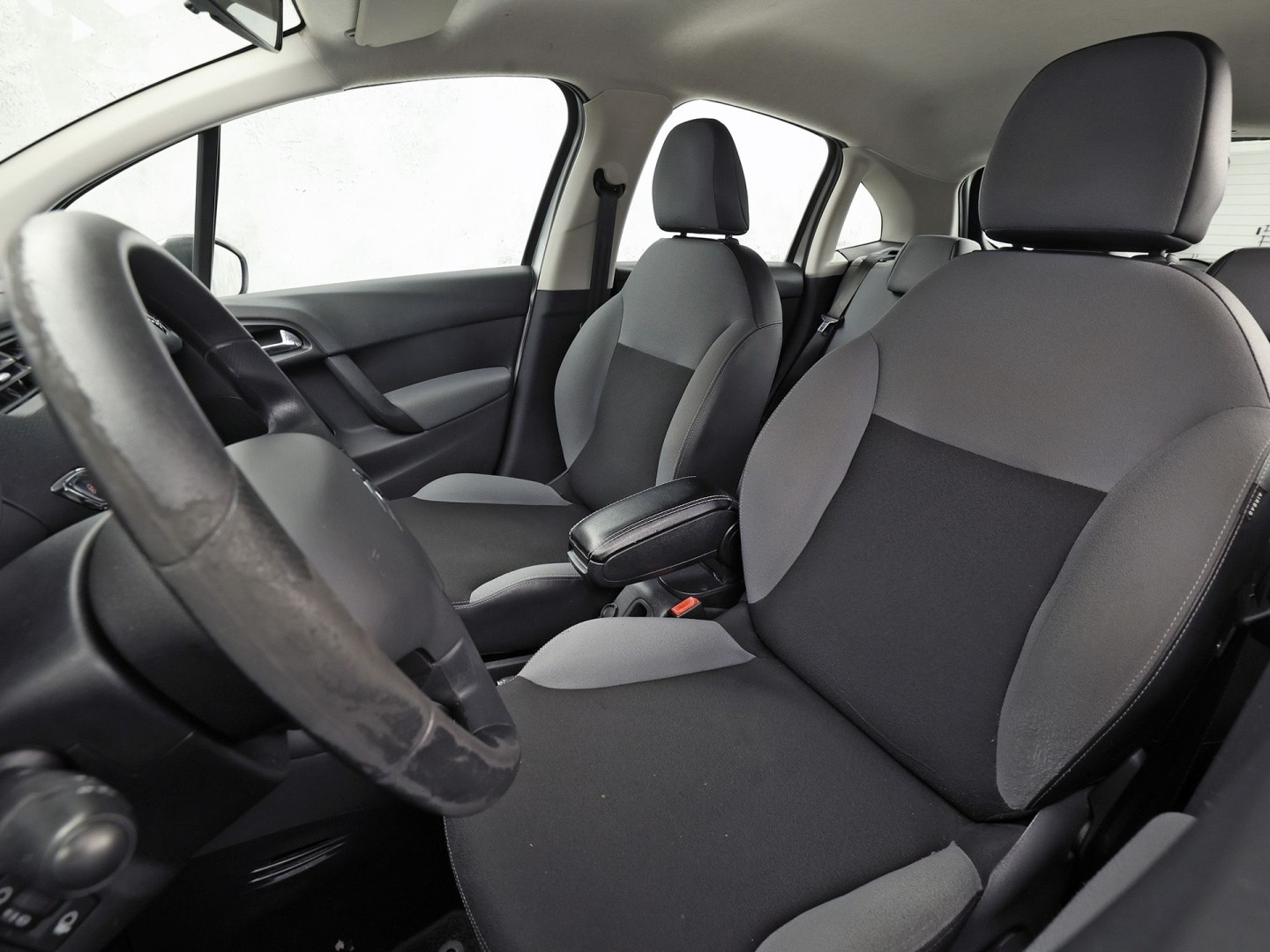Citroën C3 1.1 Chauve Sport (LM VELGEN, ELEK RAMEN, SPORTSTOELEN, NIEUWE APK, NIEUWSTAAT)