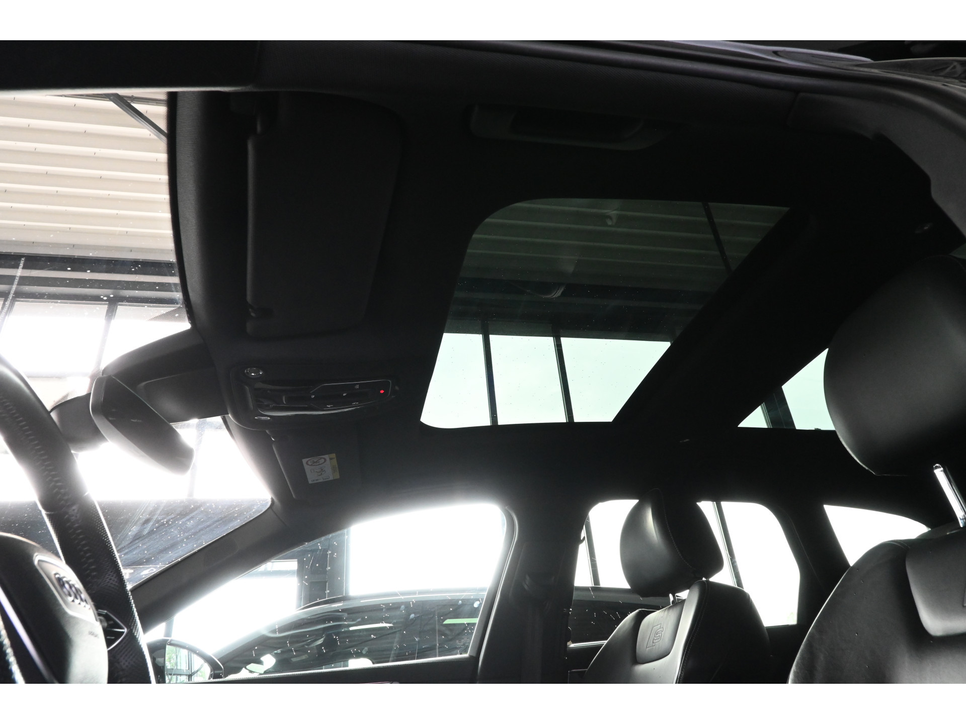 Audi A6 Avant 50 TDI quattro Design S-Line Maxton pakket Pano Matrix LED Luchtvering Virtual Head-Up 21 inch VOLL Rijklaarprijs! Inruil Mogelijk!