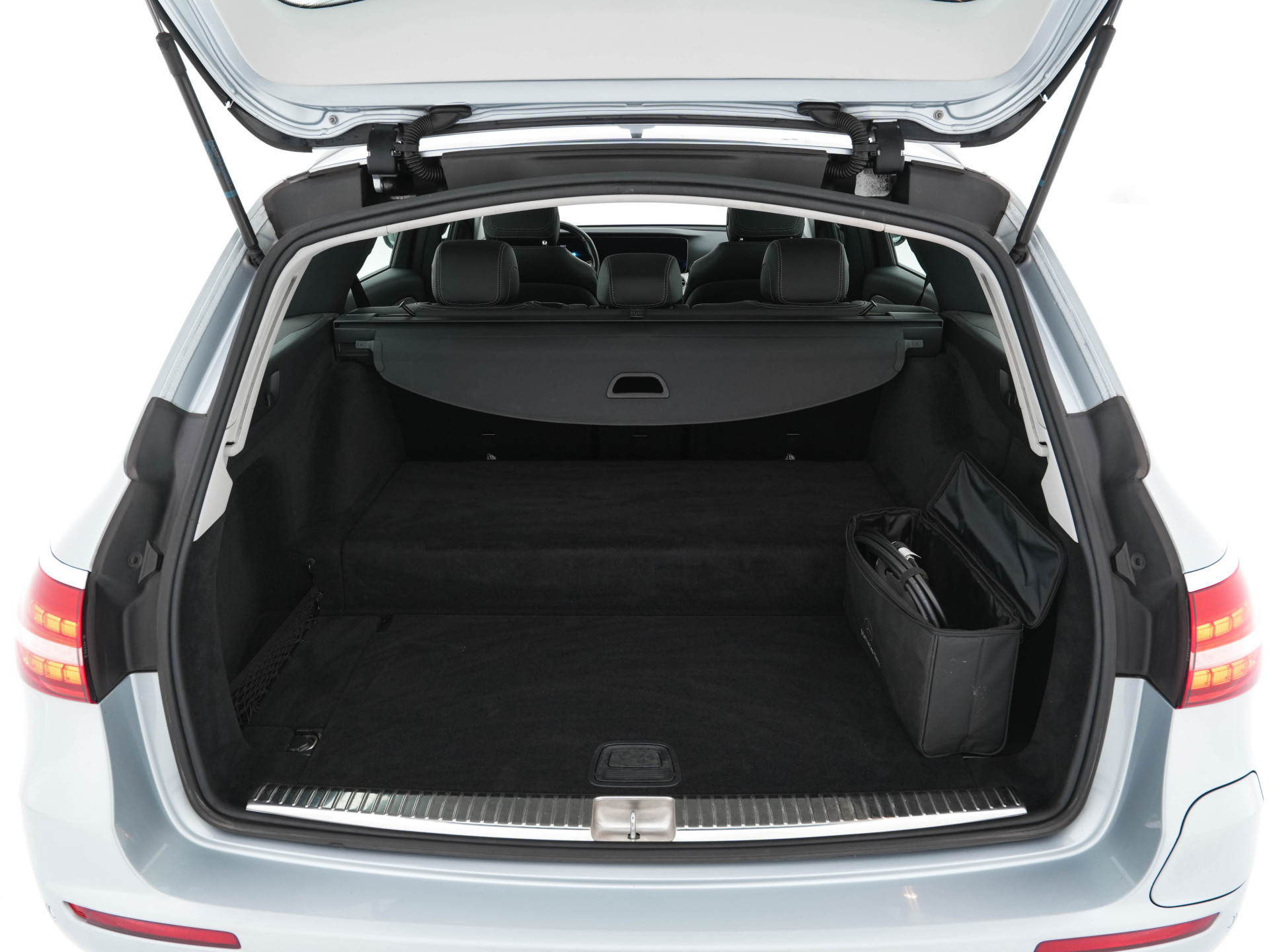 Mercedes-Benz E-klasse Estate 300 de Luxury Line ( Plug-in ) (INCL-BTW) Aut. *LUXURY-LEATHER | FULL-LED | WIDE-SCREEN-DIGICOCKPIT | BLIND-SPOT | AMBIENT-LIGHT | HEATED-SPORTSEATS | CAMERA | DAB+ | NAVI-FULLMAP | PDC | ADAPTIVE-CRUISE | ECC | 18''ALU*